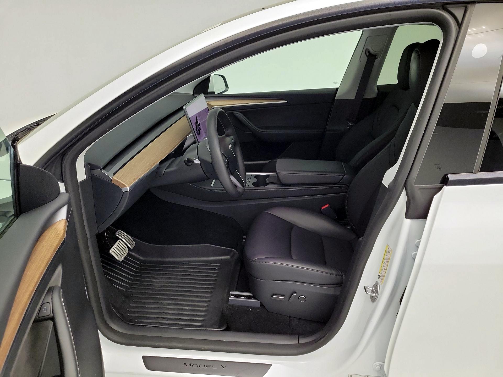 Thumbnail: 2024 Tesla Model Y - 11