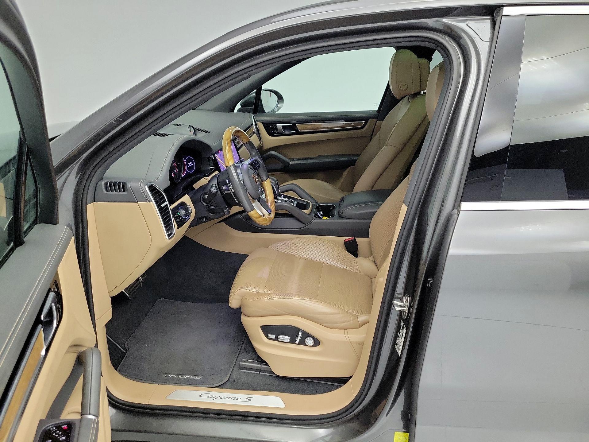 Thumbnail: 2019 Porsche Cayenne - 11