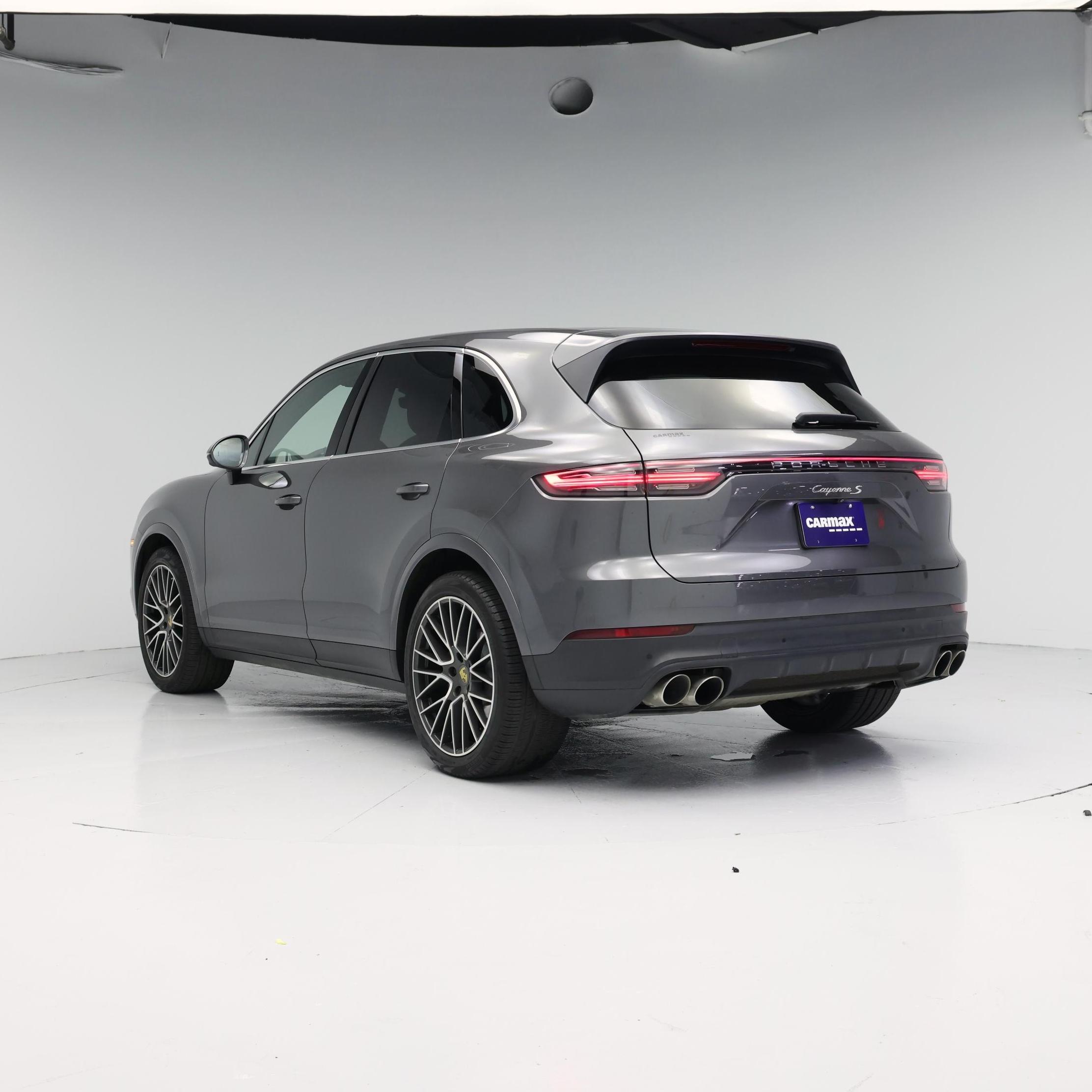 Thumbnail: 2019 Porsche Cayenne - 2