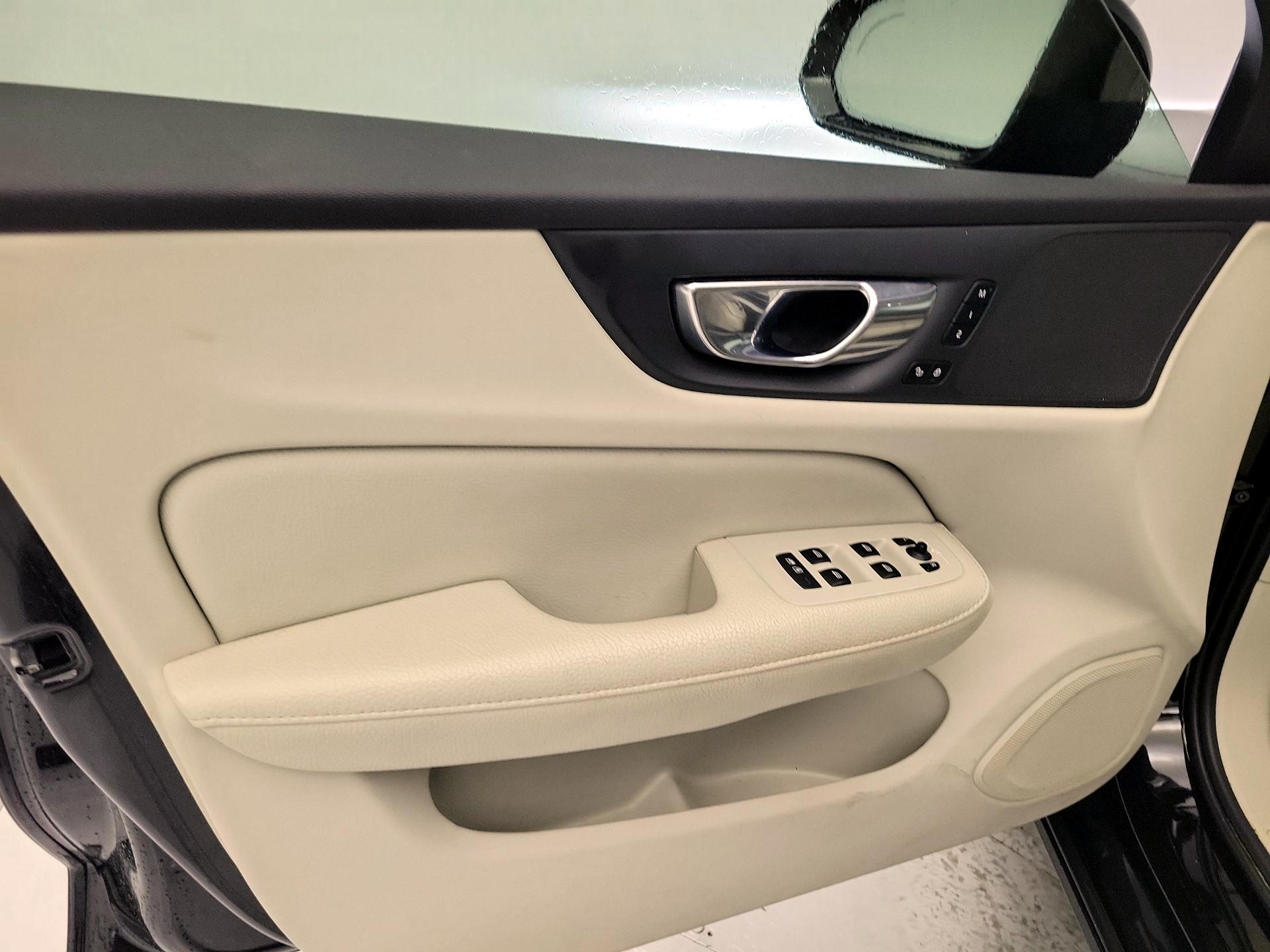 Thumbnail: 2021 Volvo S60 - 12