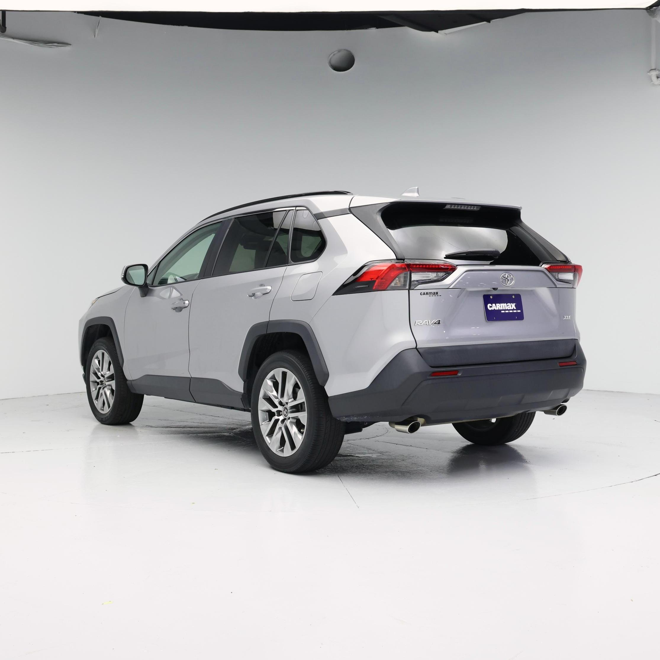 Thumbnail: 2019 Toyota RAV4 - 2