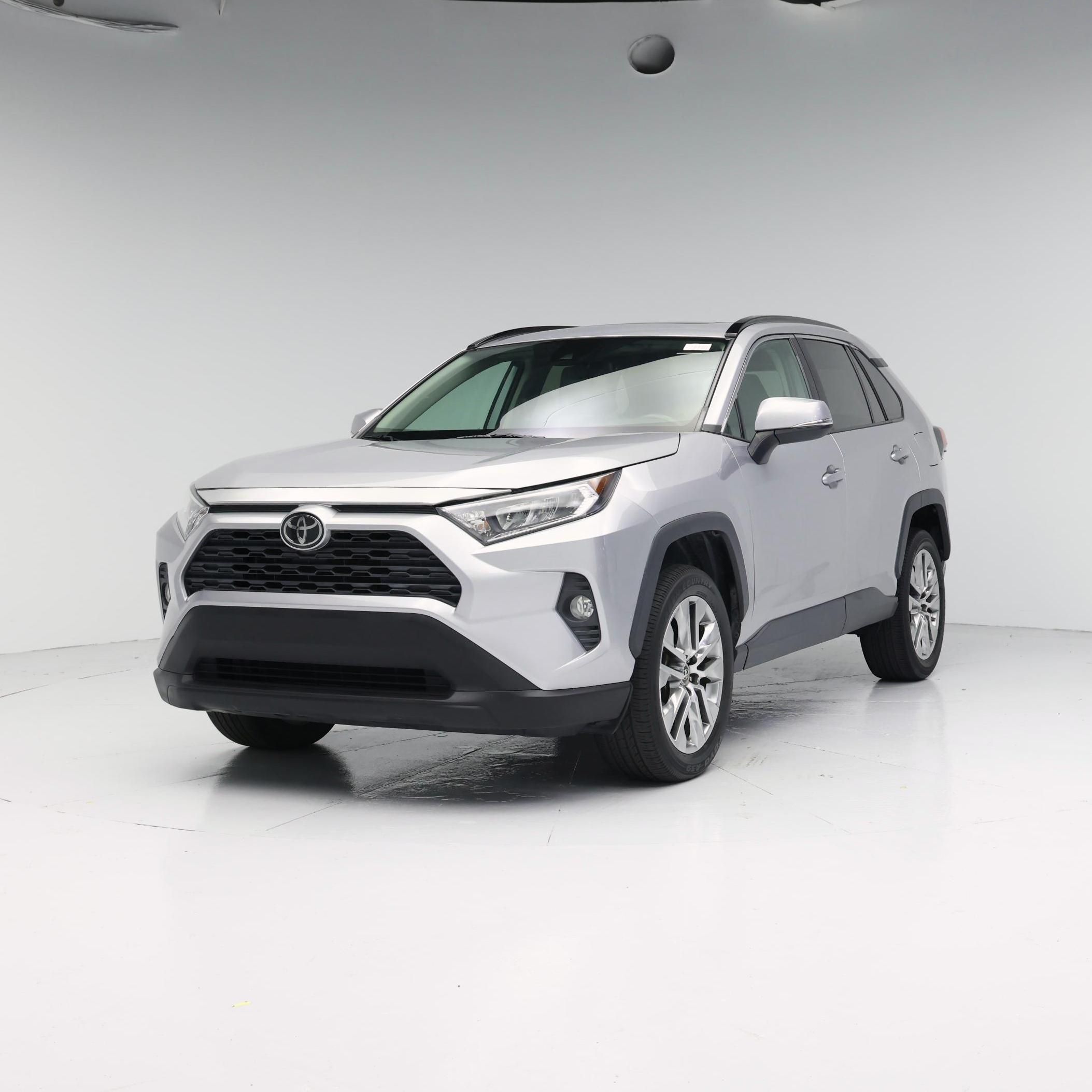 Thumbnail: 2019 Toyota RAV4 - 4