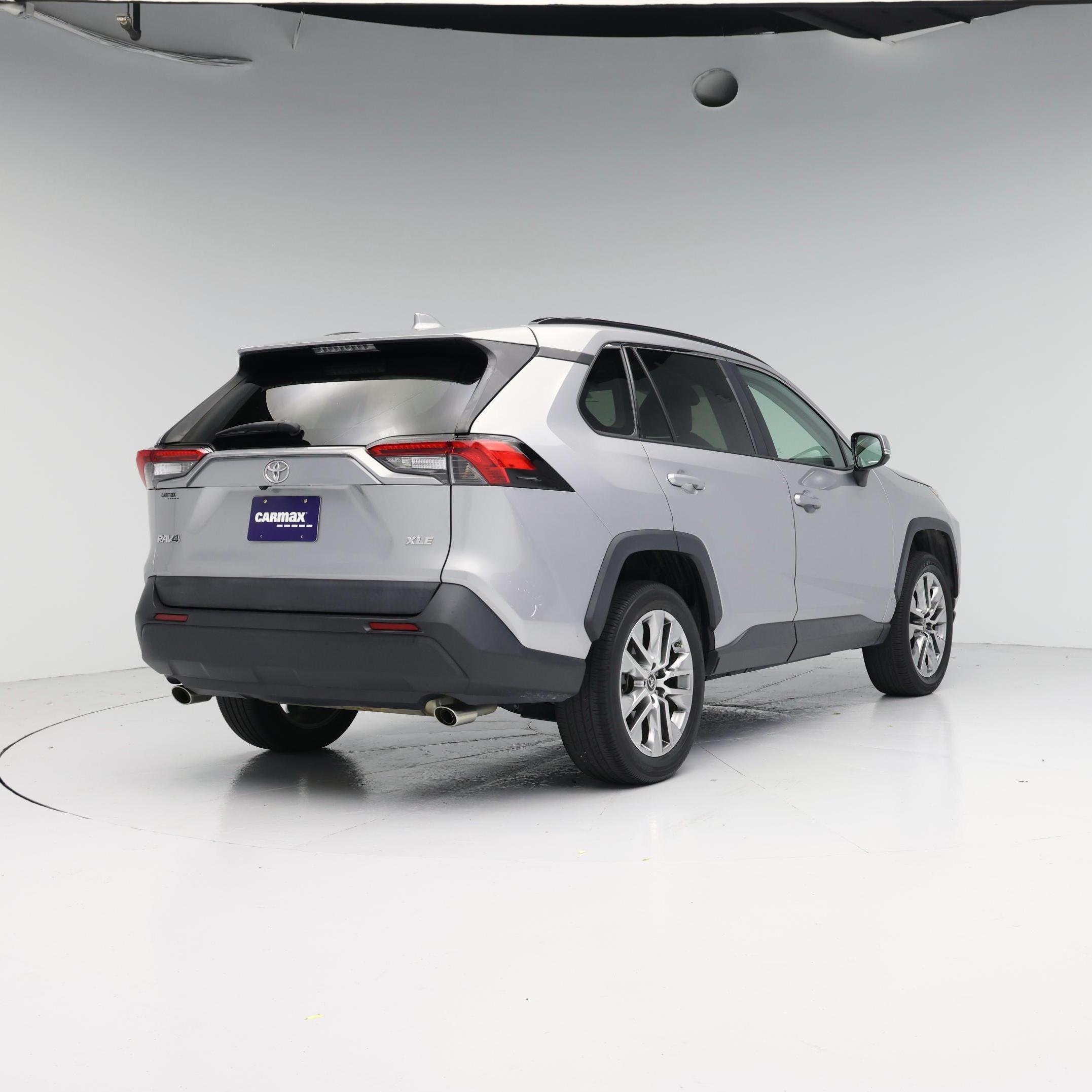 Thumbnail: 2019 Toyota RAV4 - 8