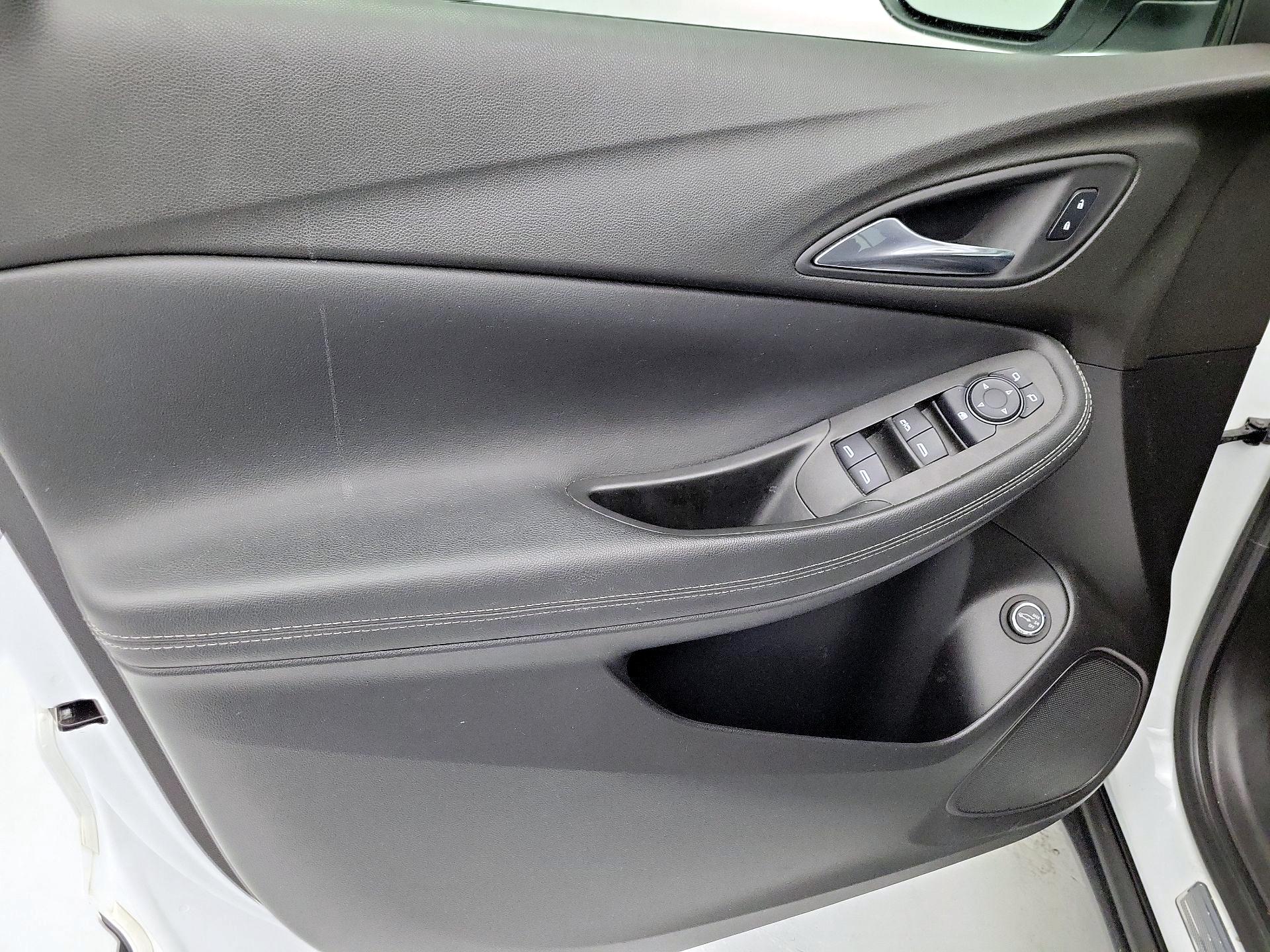 Thumbnail: 2021 Buick Encore GX - 12