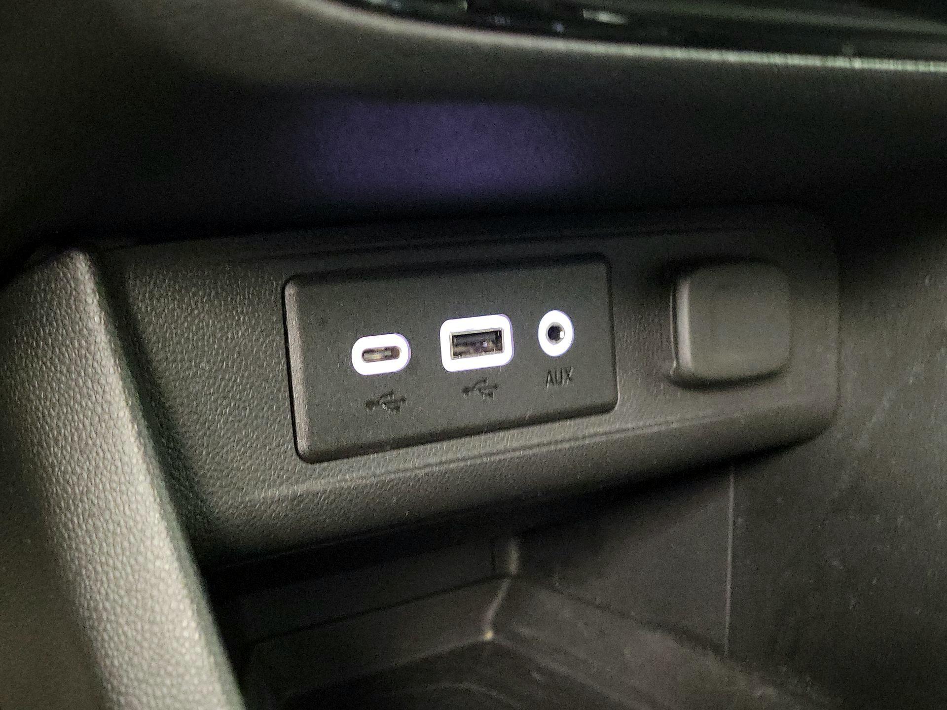 Thumbnail: 2021 Buick Encore GX - 18