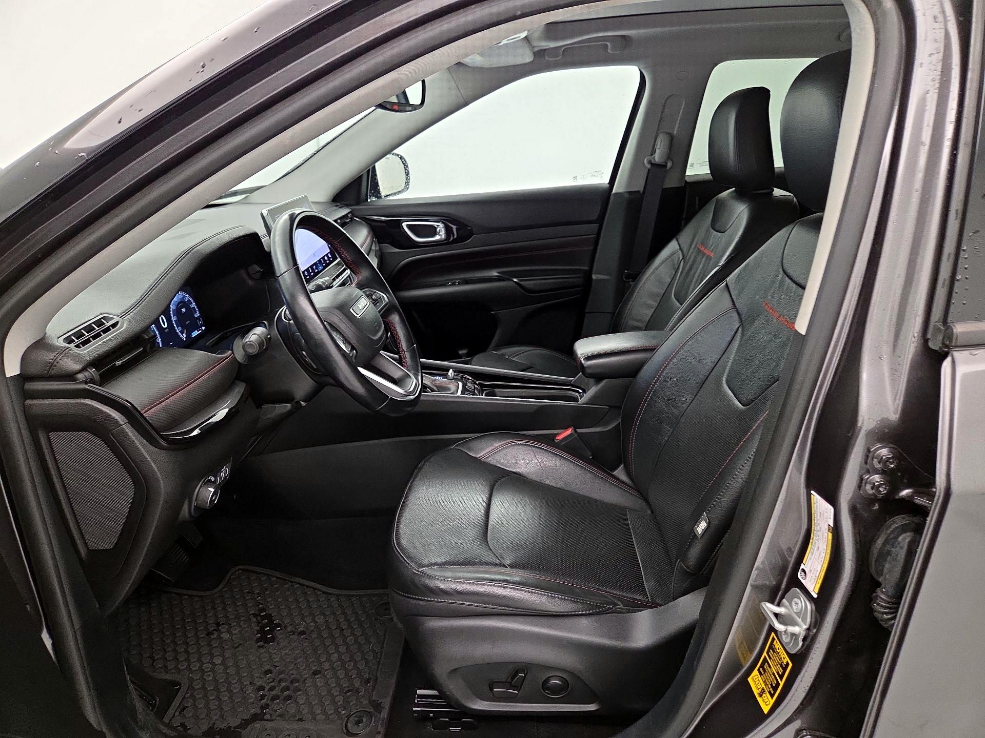 Thumbnail: 2022 Jeep Compass - 11