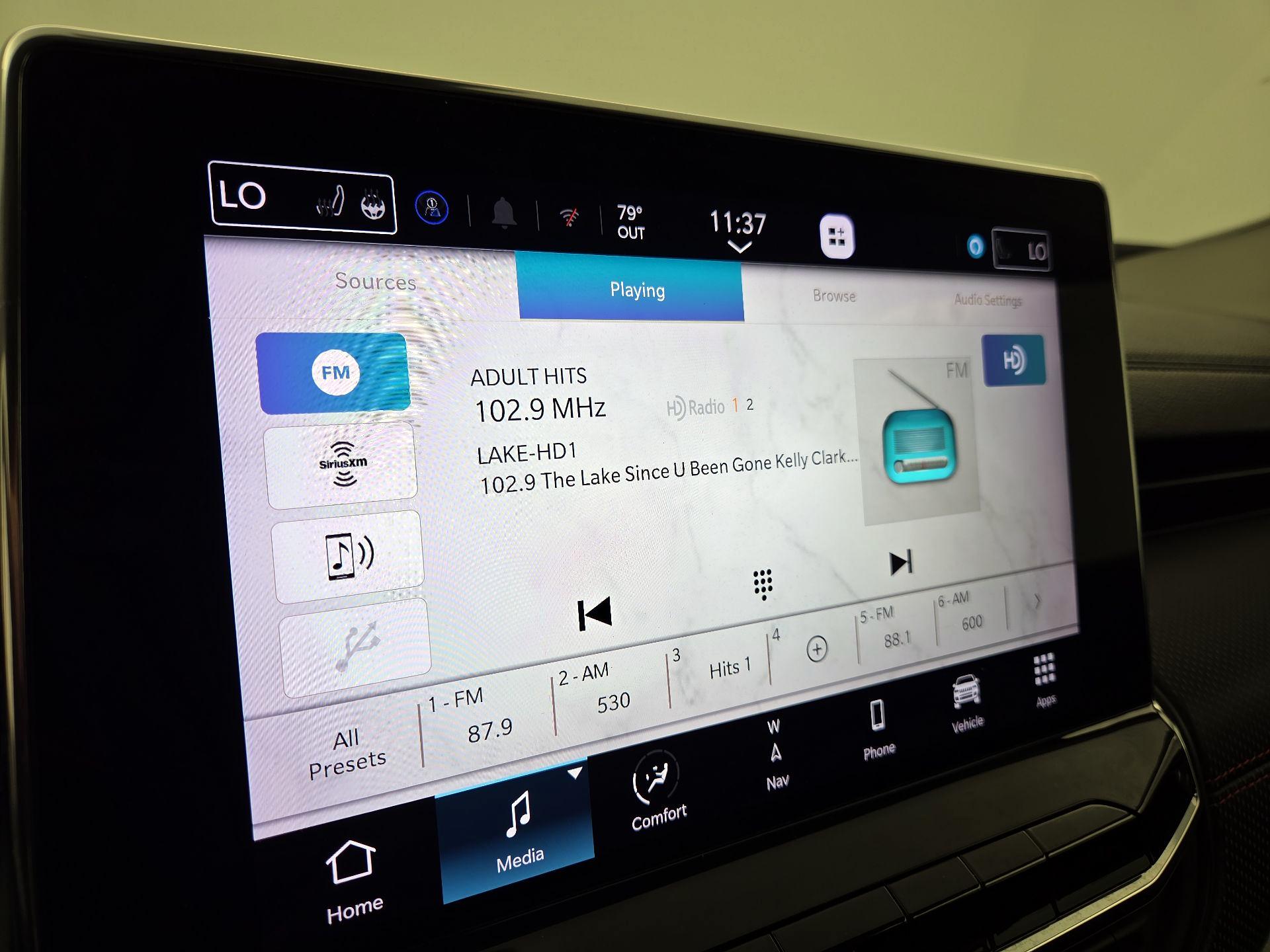 Thumbnail: 2022 Jeep Compass - 16