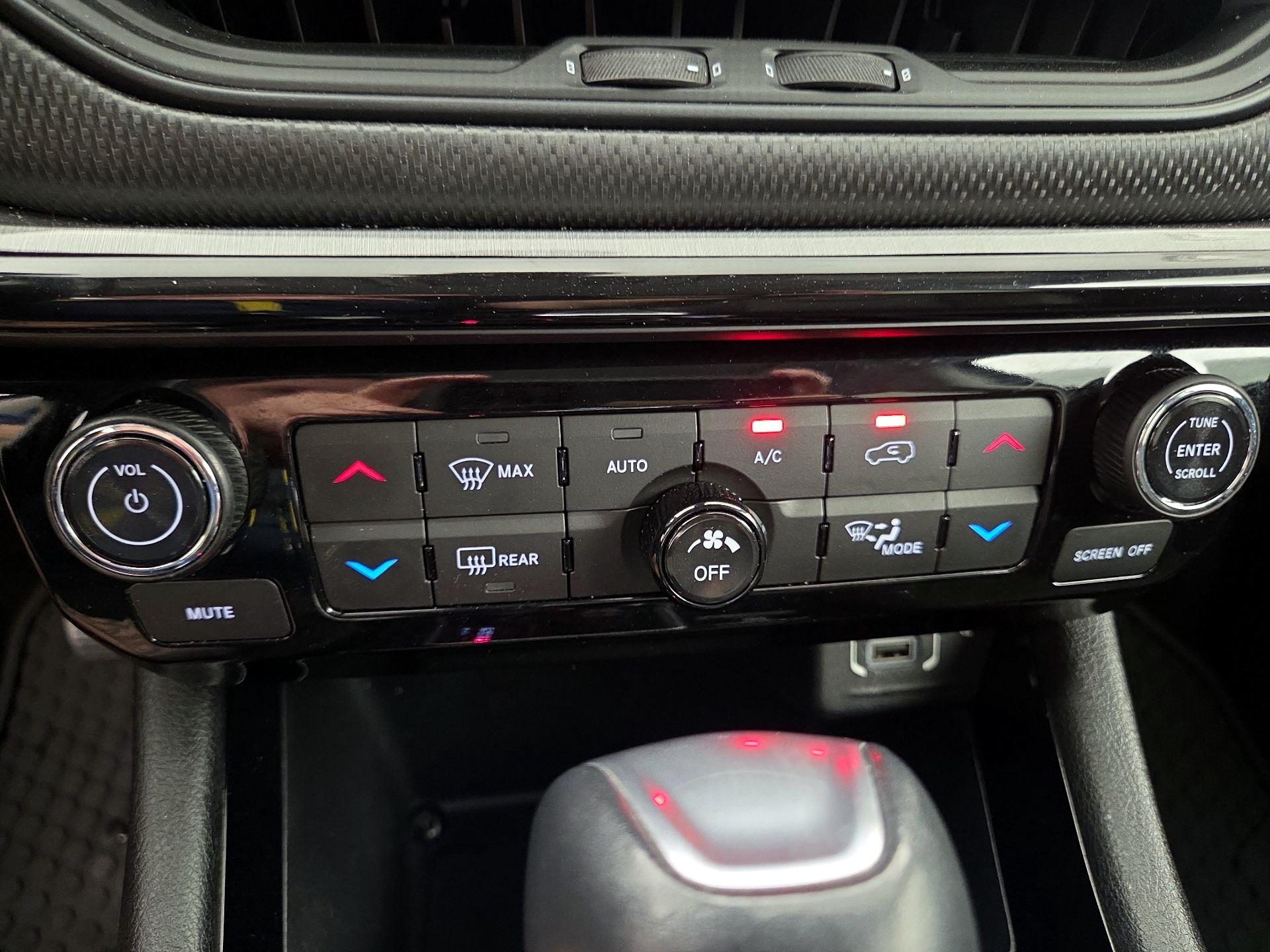 Thumbnail: 2022 Jeep Compass - 17