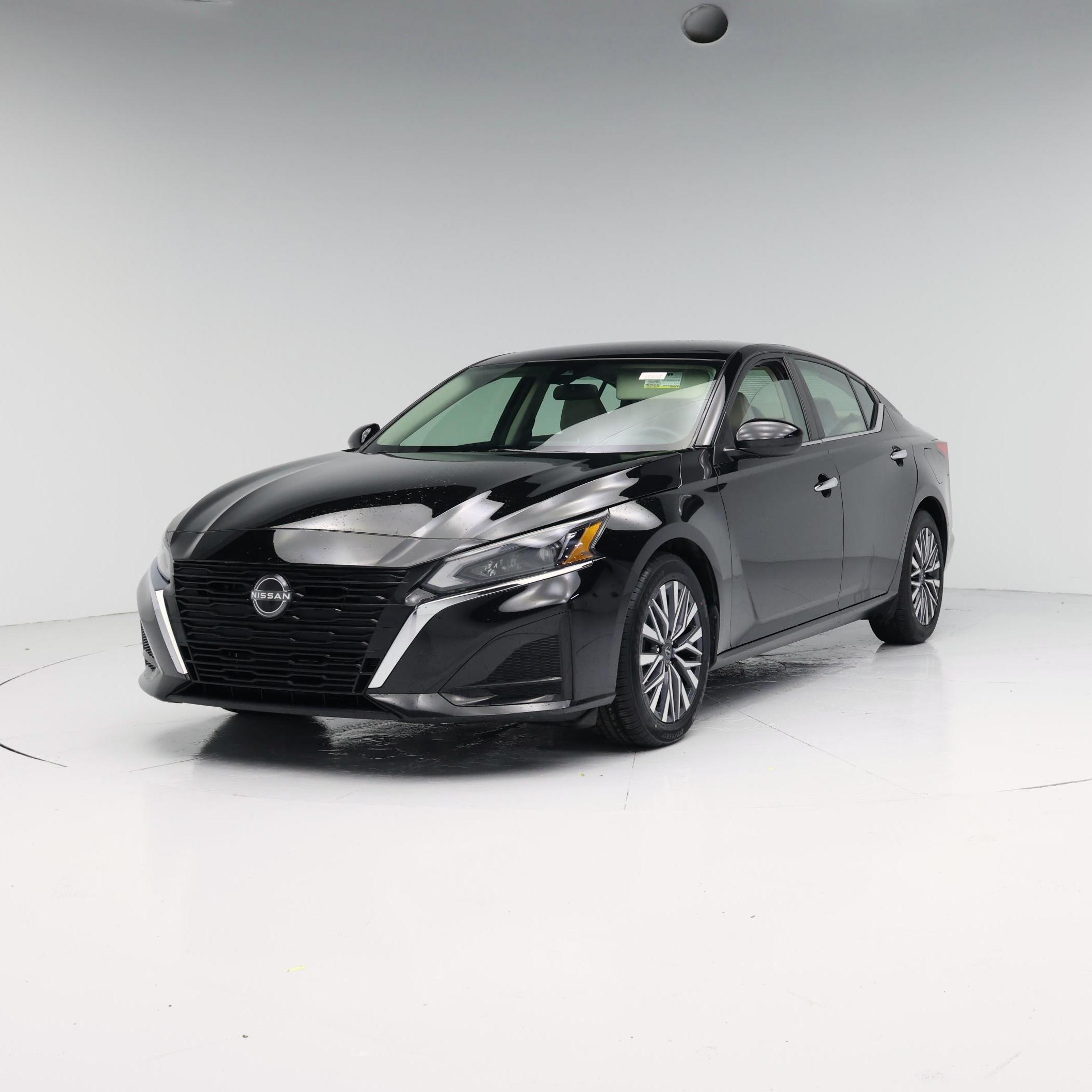Thumbnail: 2023 Nissan Altima - 4