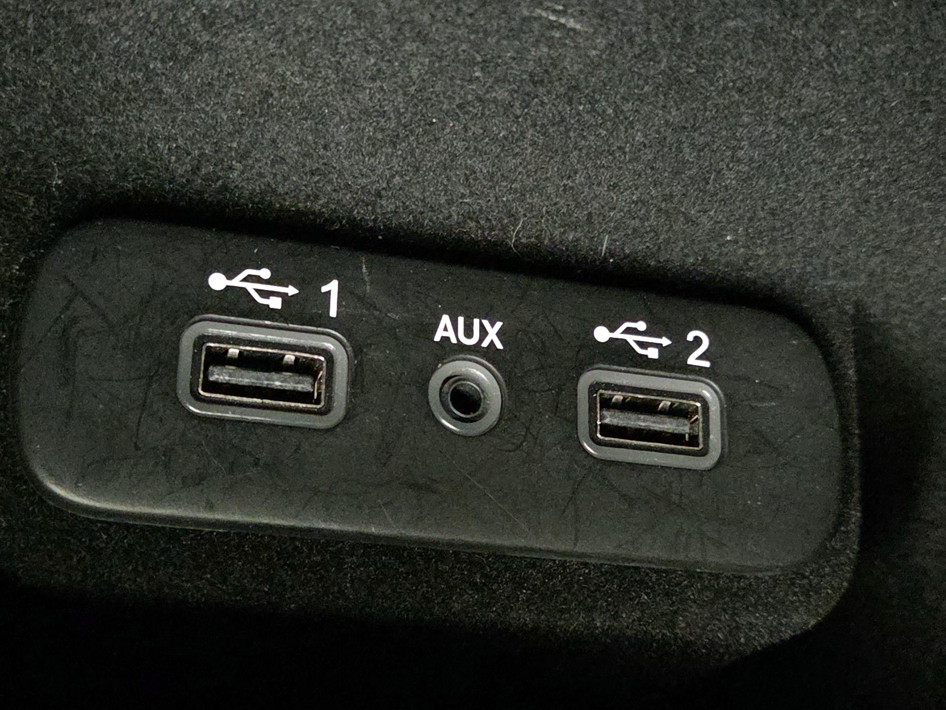 Thumbnail: 2021 Chrysler 300 - 19