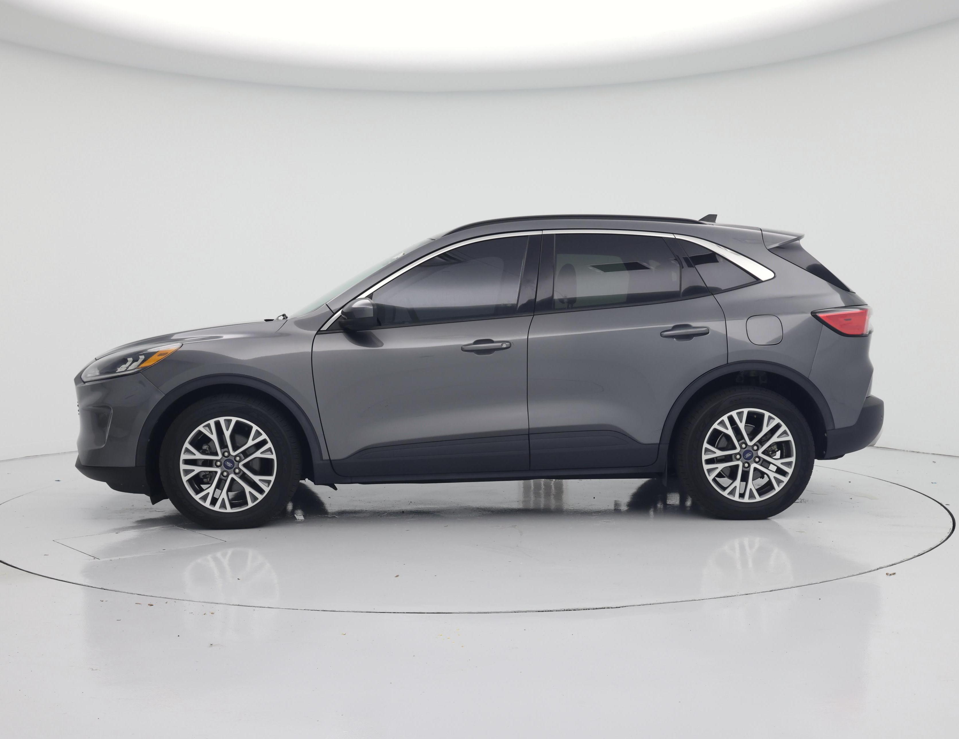 Thumbnail: 2021 Ford Escape - 3