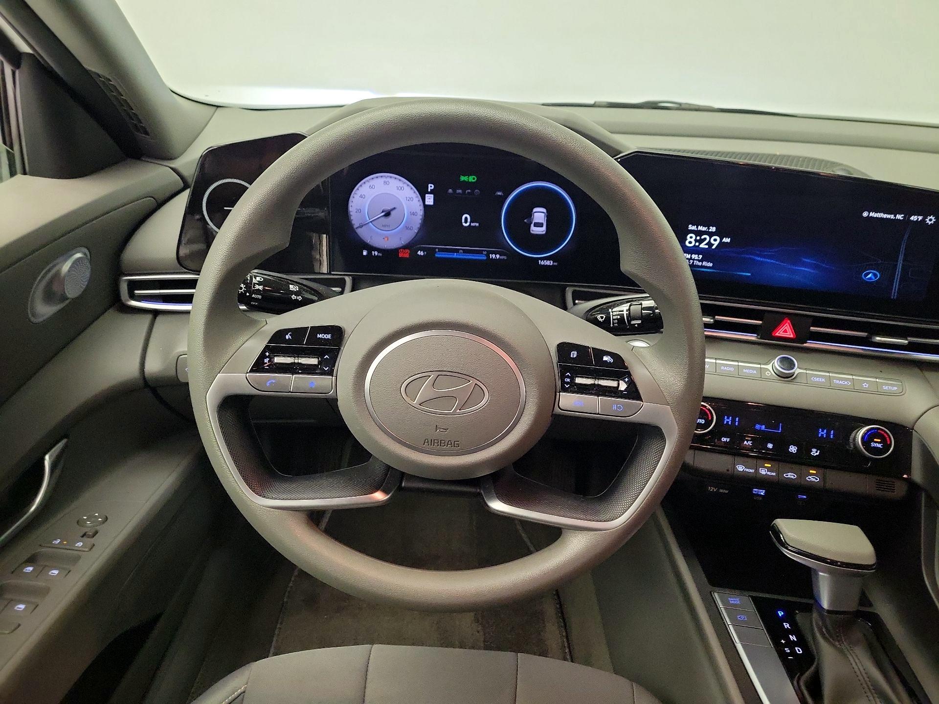 Thumbnail: 2024 Hyundai Elantra - 10