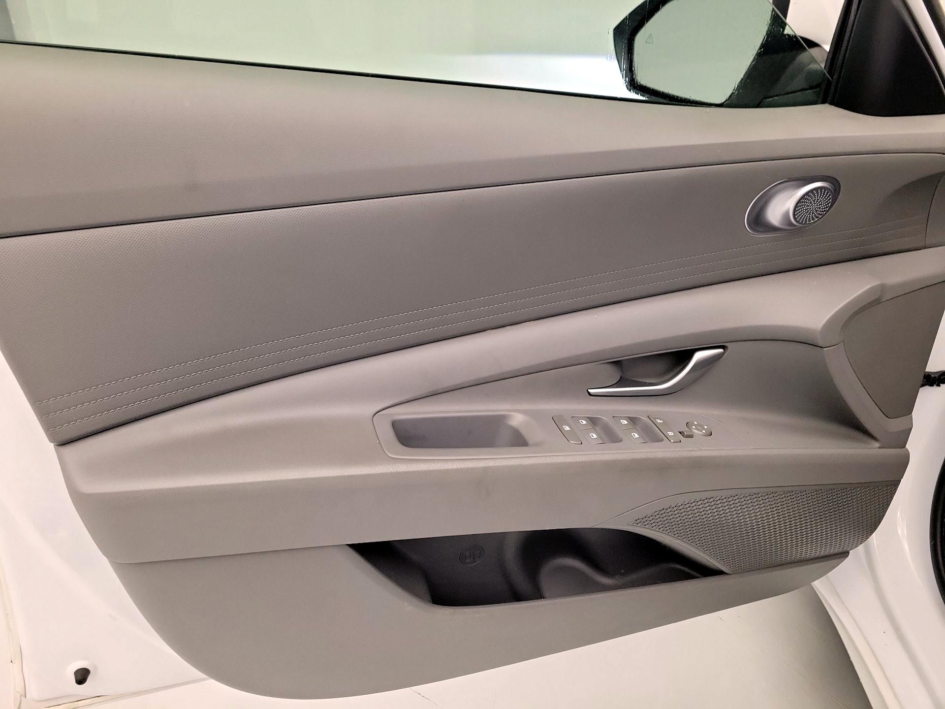 Thumbnail: 2024 Hyundai Elantra - 12