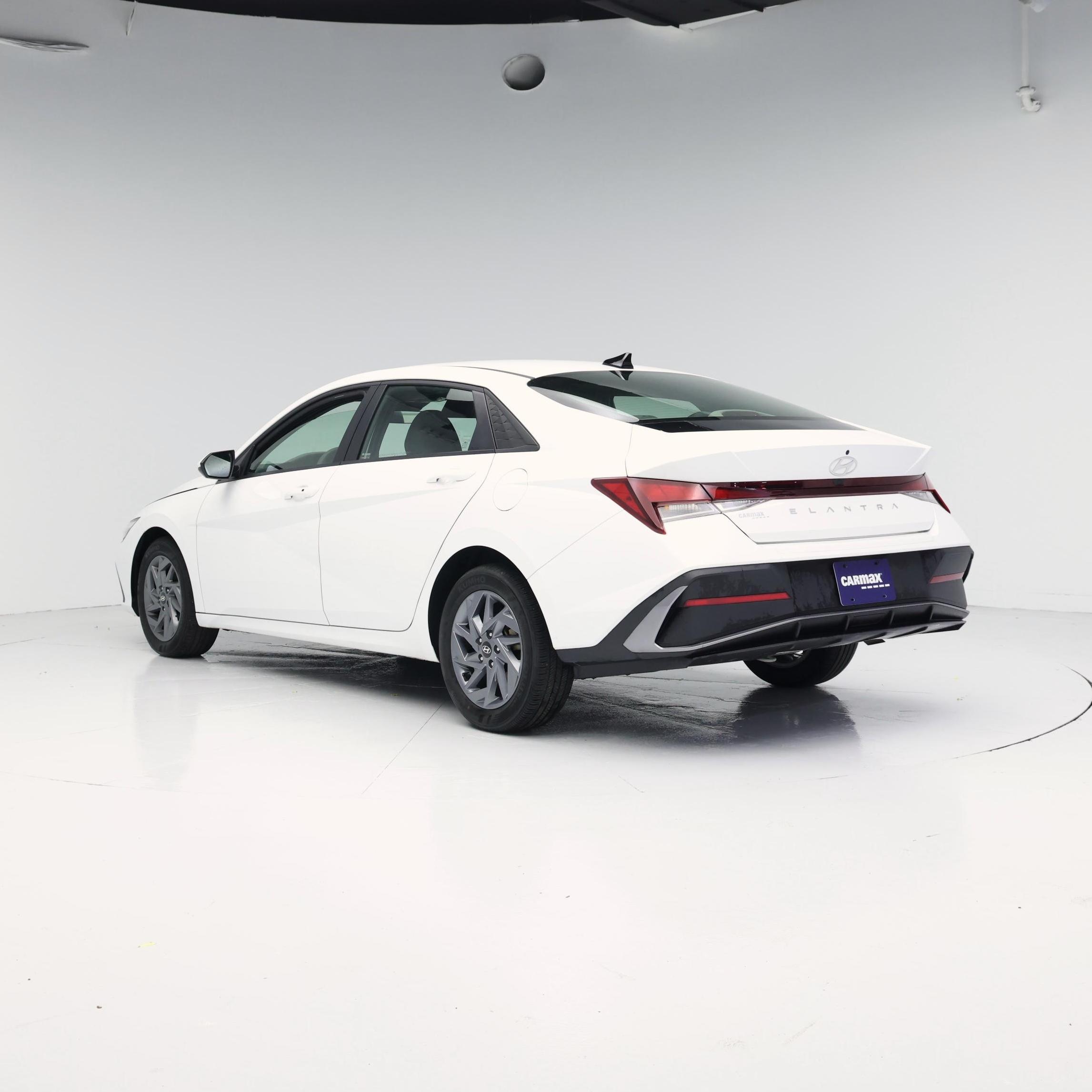 Thumbnail: 2024 Hyundai Elantra - 2