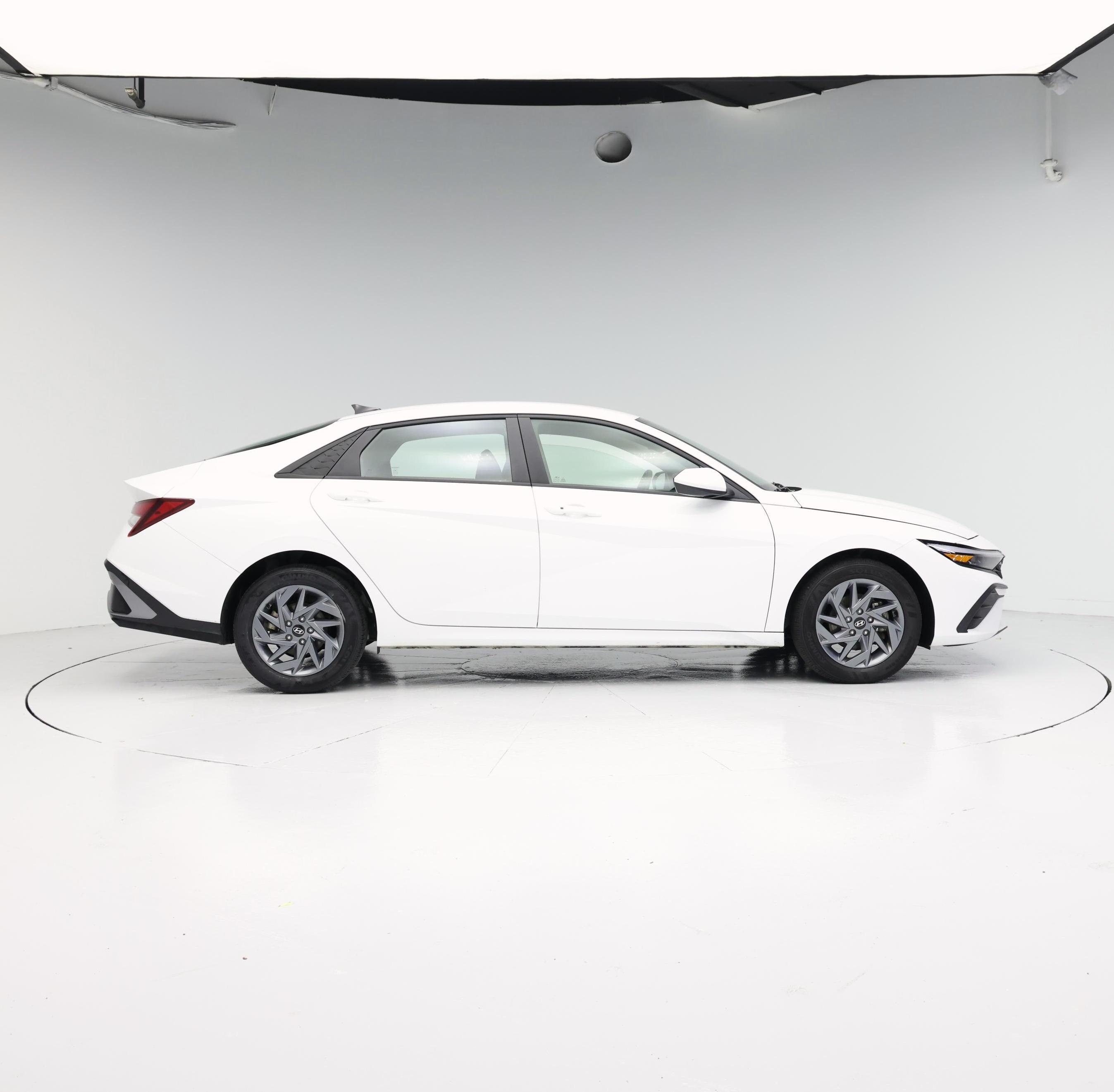 Thumbnail: 2024 Hyundai Elantra - 7