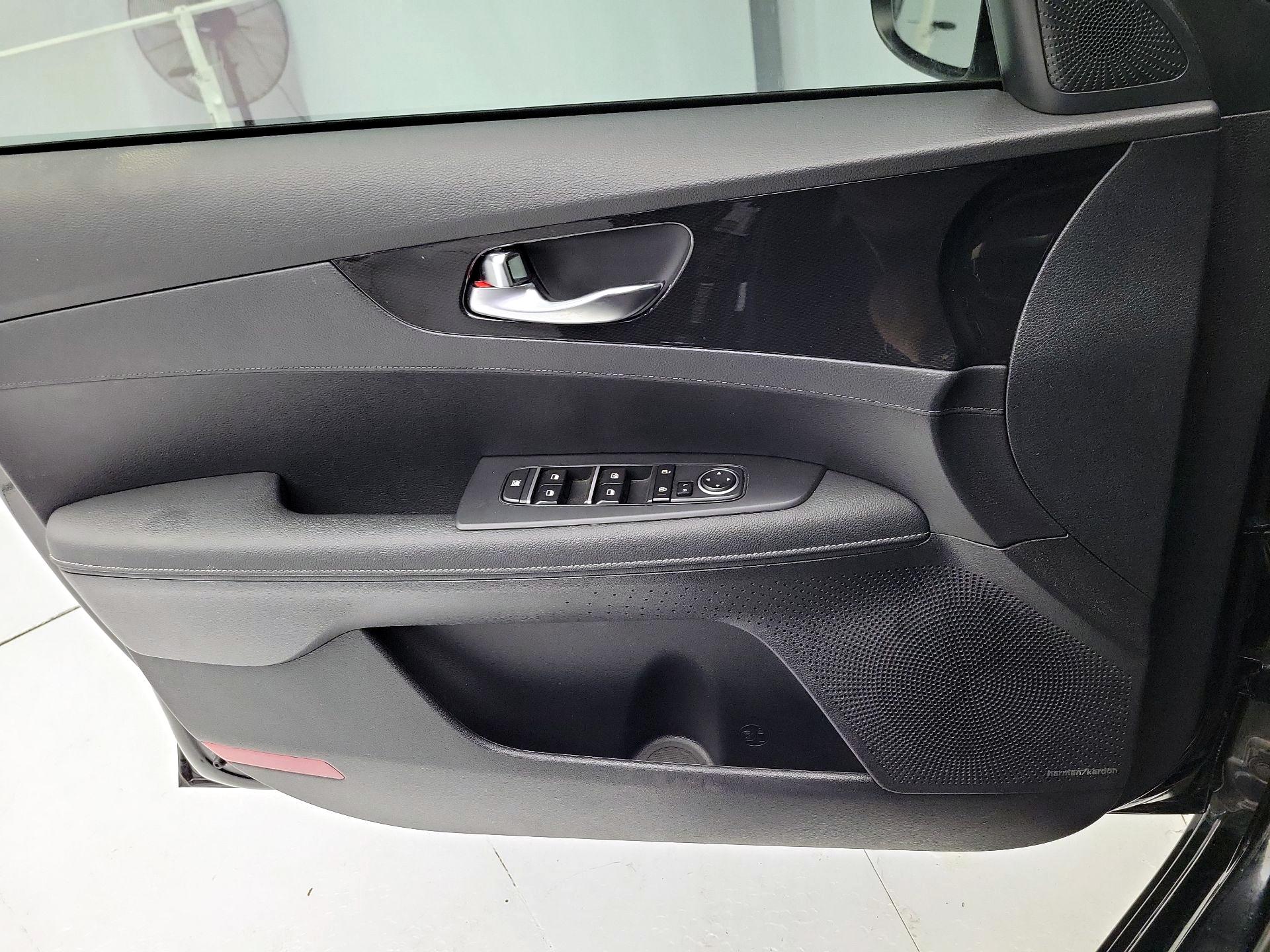 Thumbnail: 2024 Kia Forte - 12