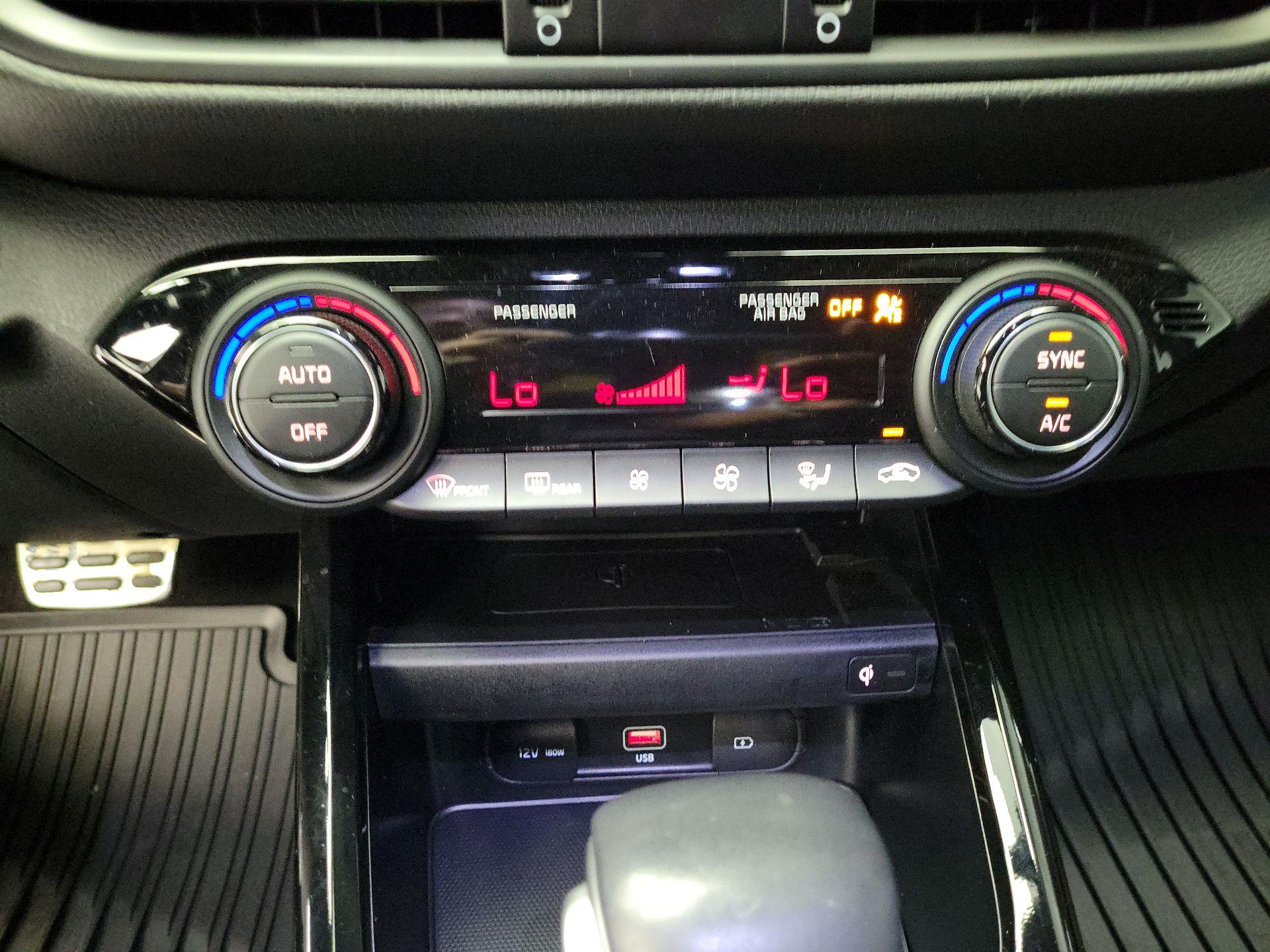 Thumbnail: 2024 Kia Forte - 17