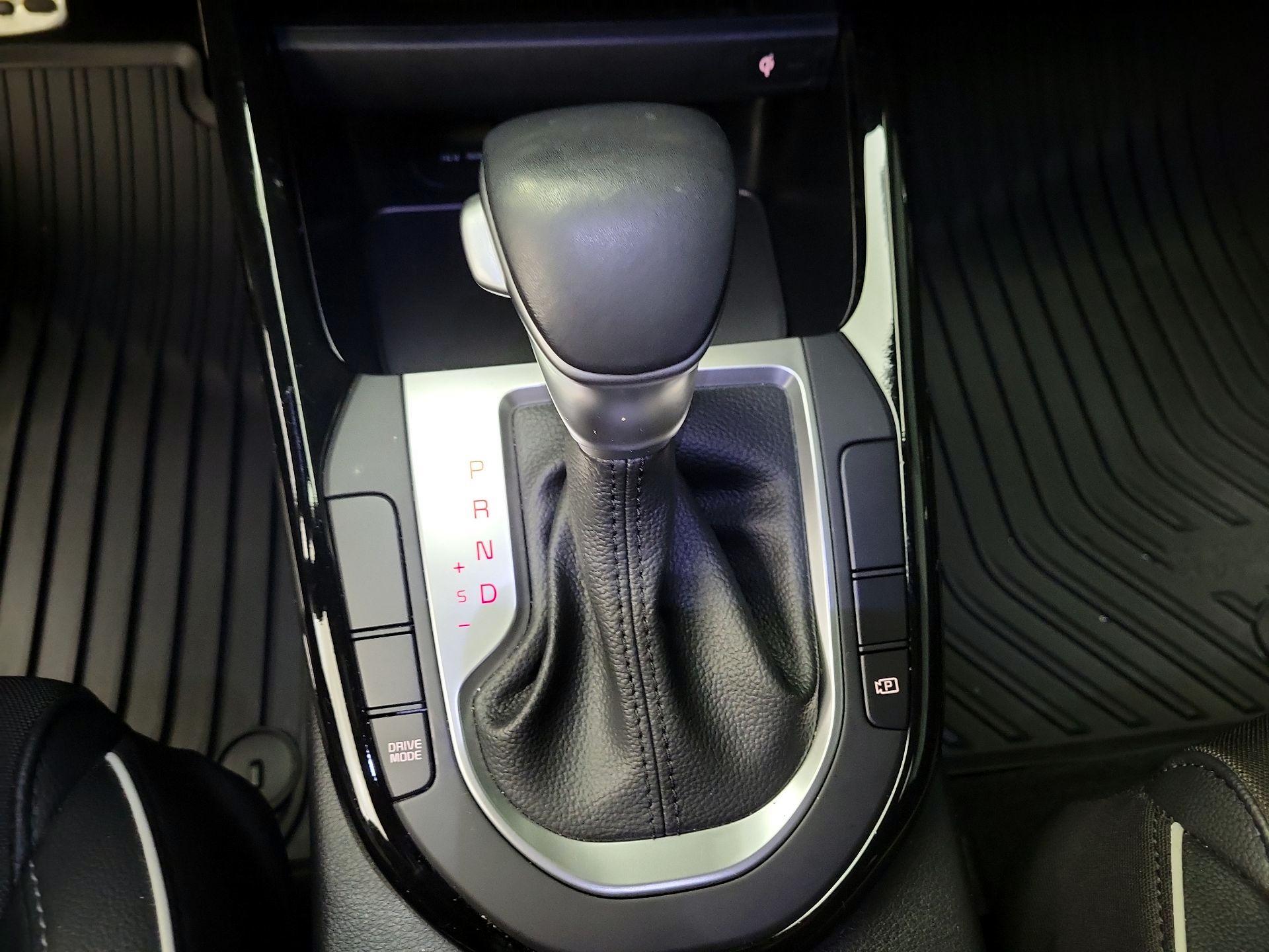 Thumbnail: 2024 Kia Forte - 18