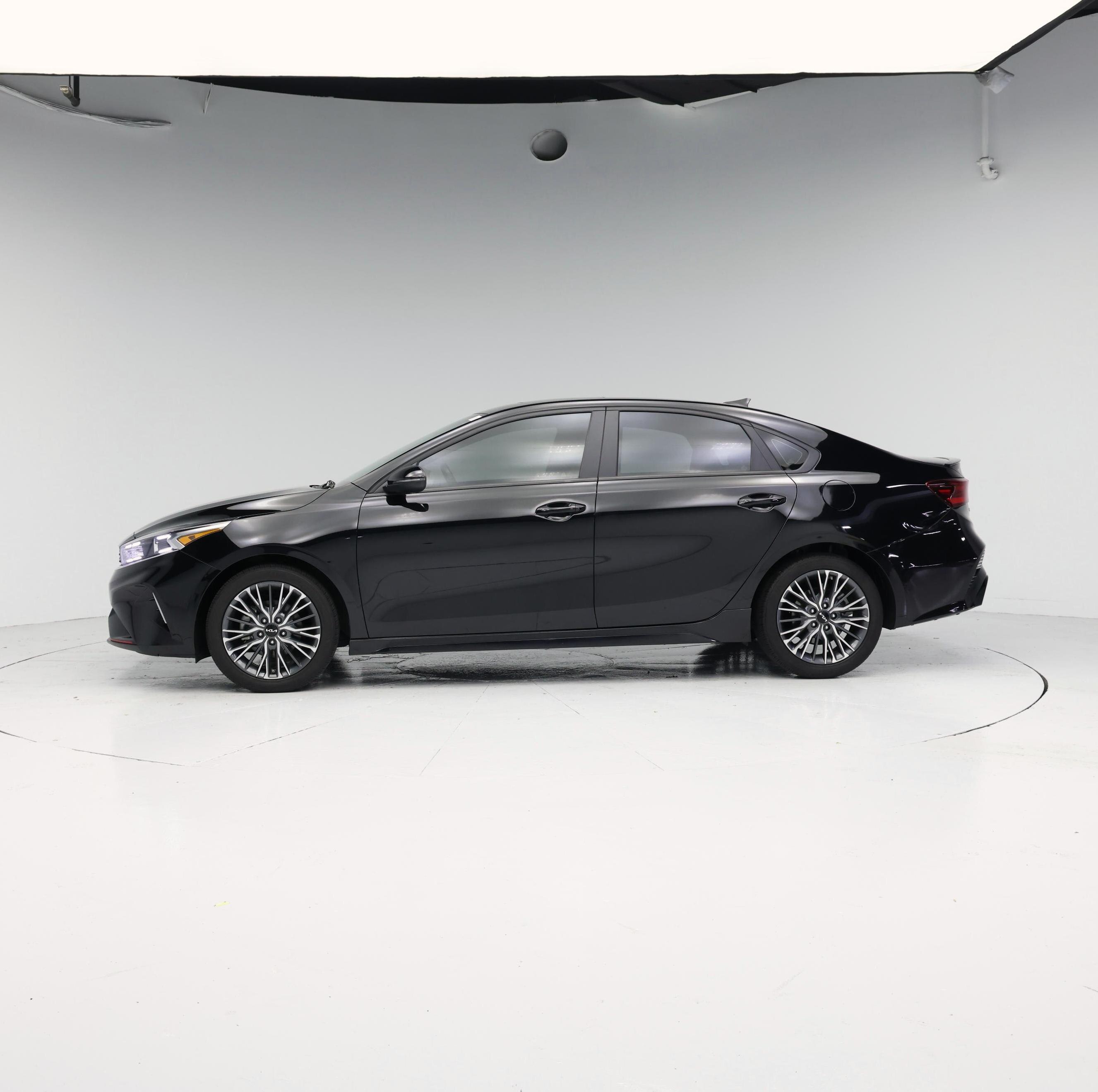 Thumbnail: 2024 Kia Forte - 3