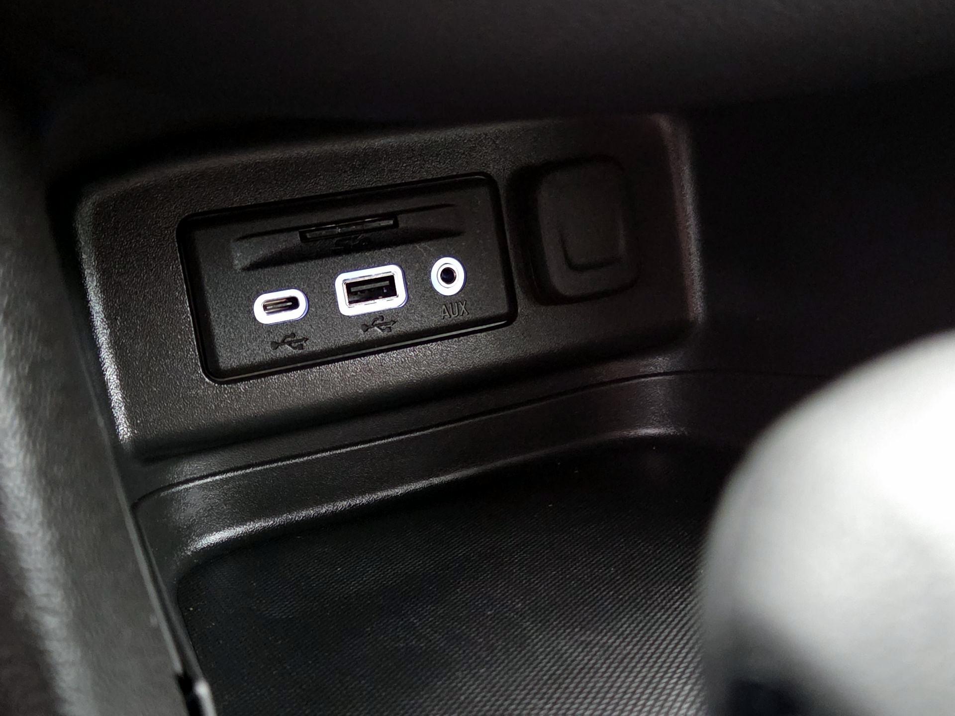 Thumbnail: 2023 Chevrolet Equinox - 18