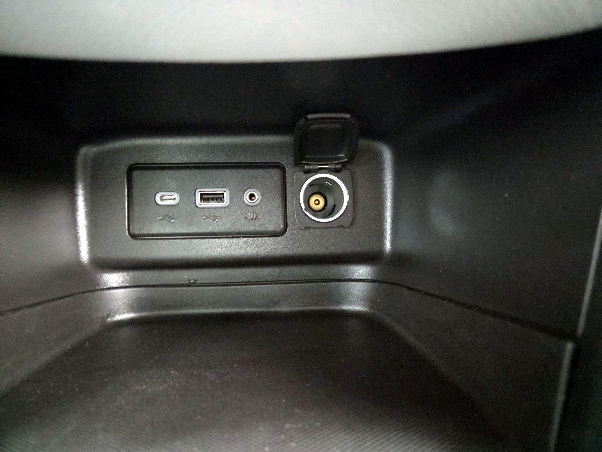 Thumbnail: 2023 Chevrolet Equinox - 18