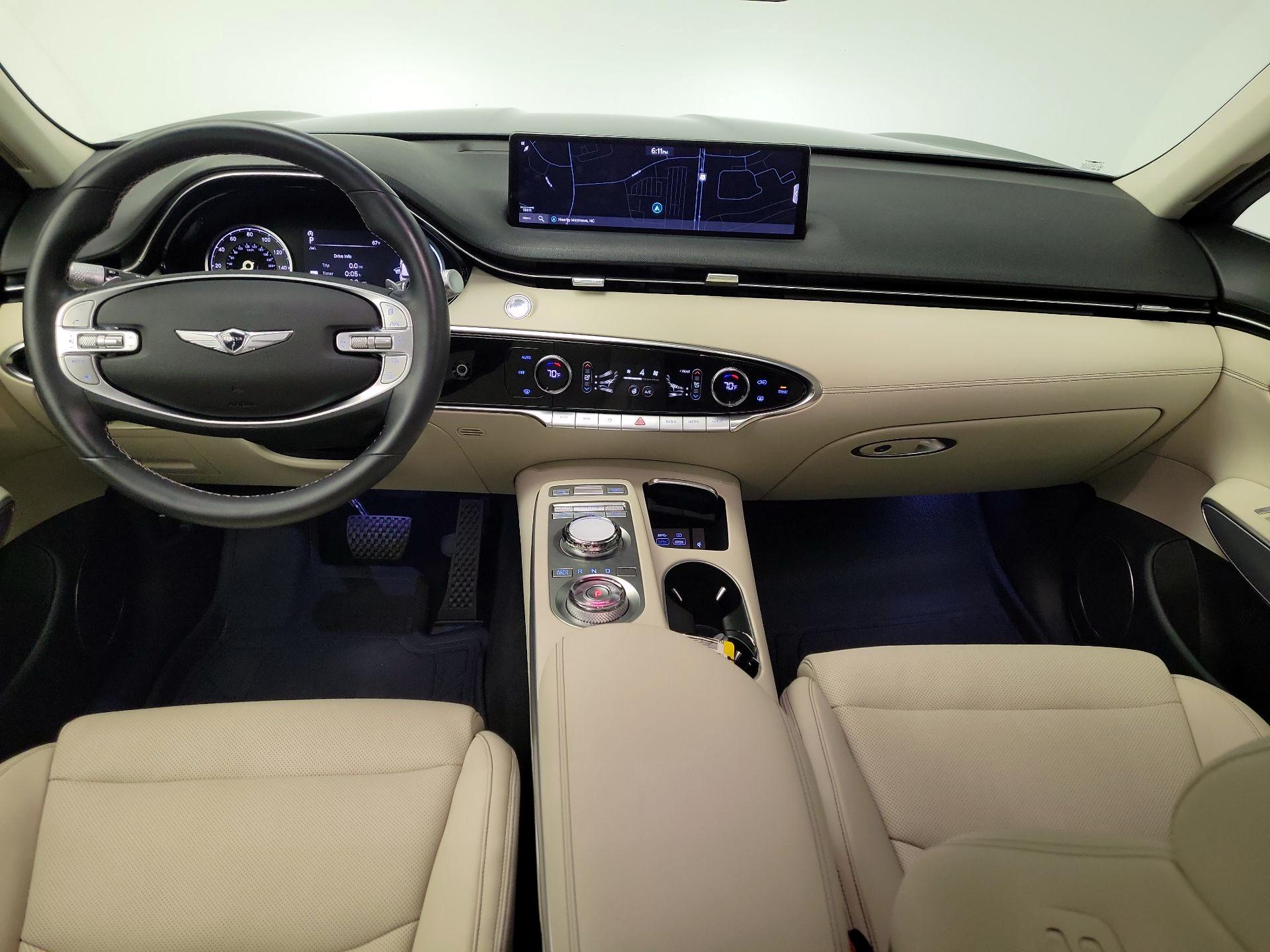 Thumbnail: 2023 Genesis GV70 - 9