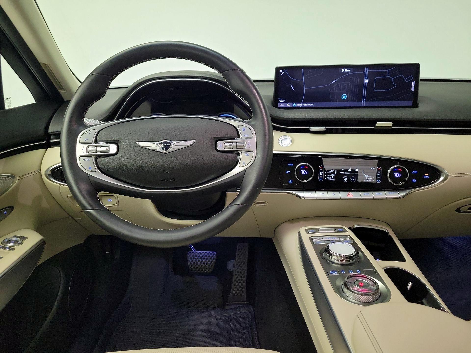 Thumbnail: 2023 Genesis GV70 - 10