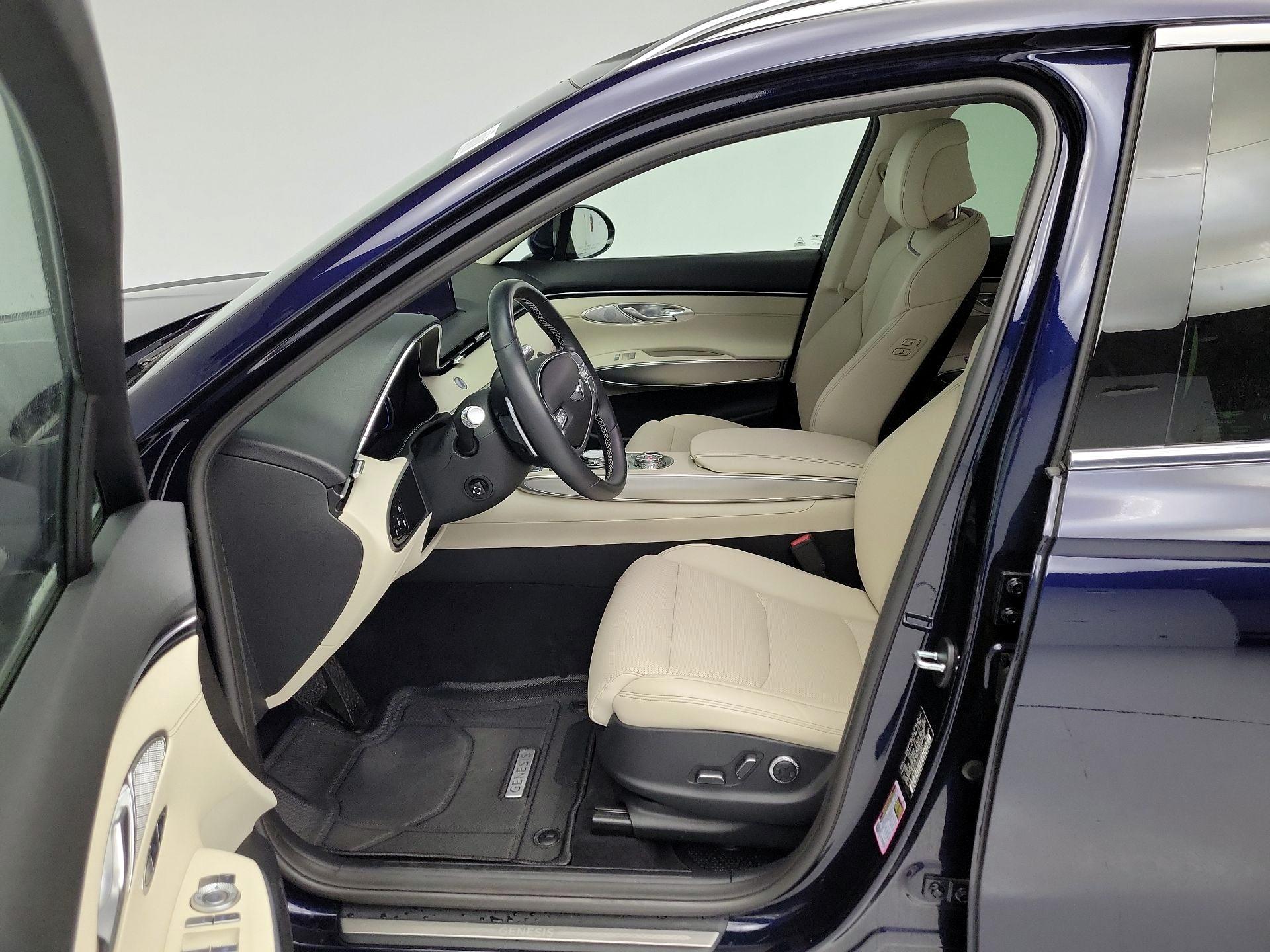 Thumbnail: 2023 Genesis GV70 - 11