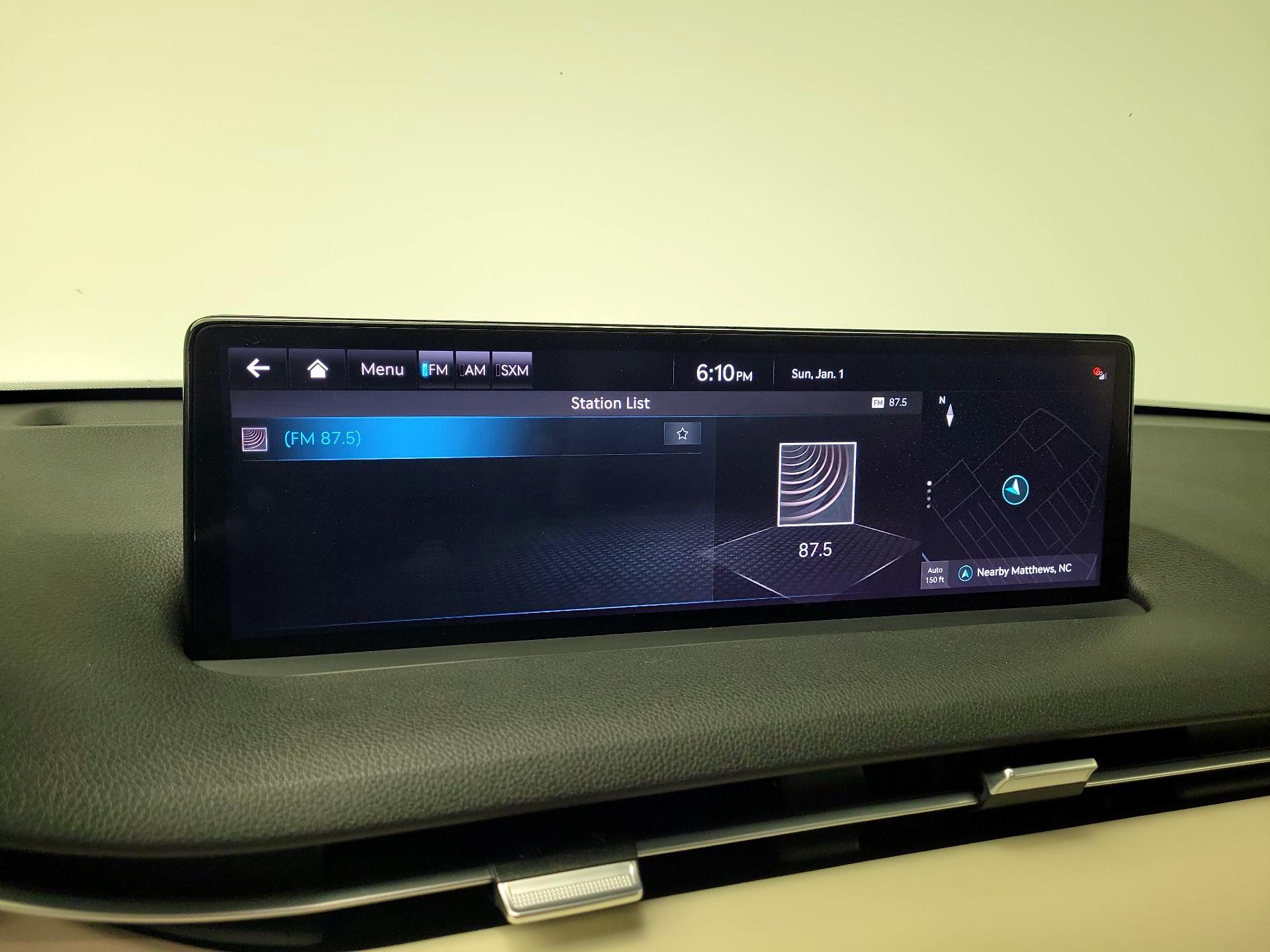 Thumbnail: 2023 Genesis GV70 - 16