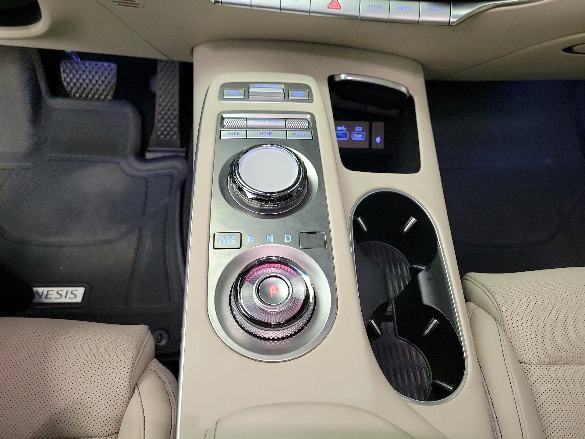 Thumbnail: 2023 Genesis GV70 - 18