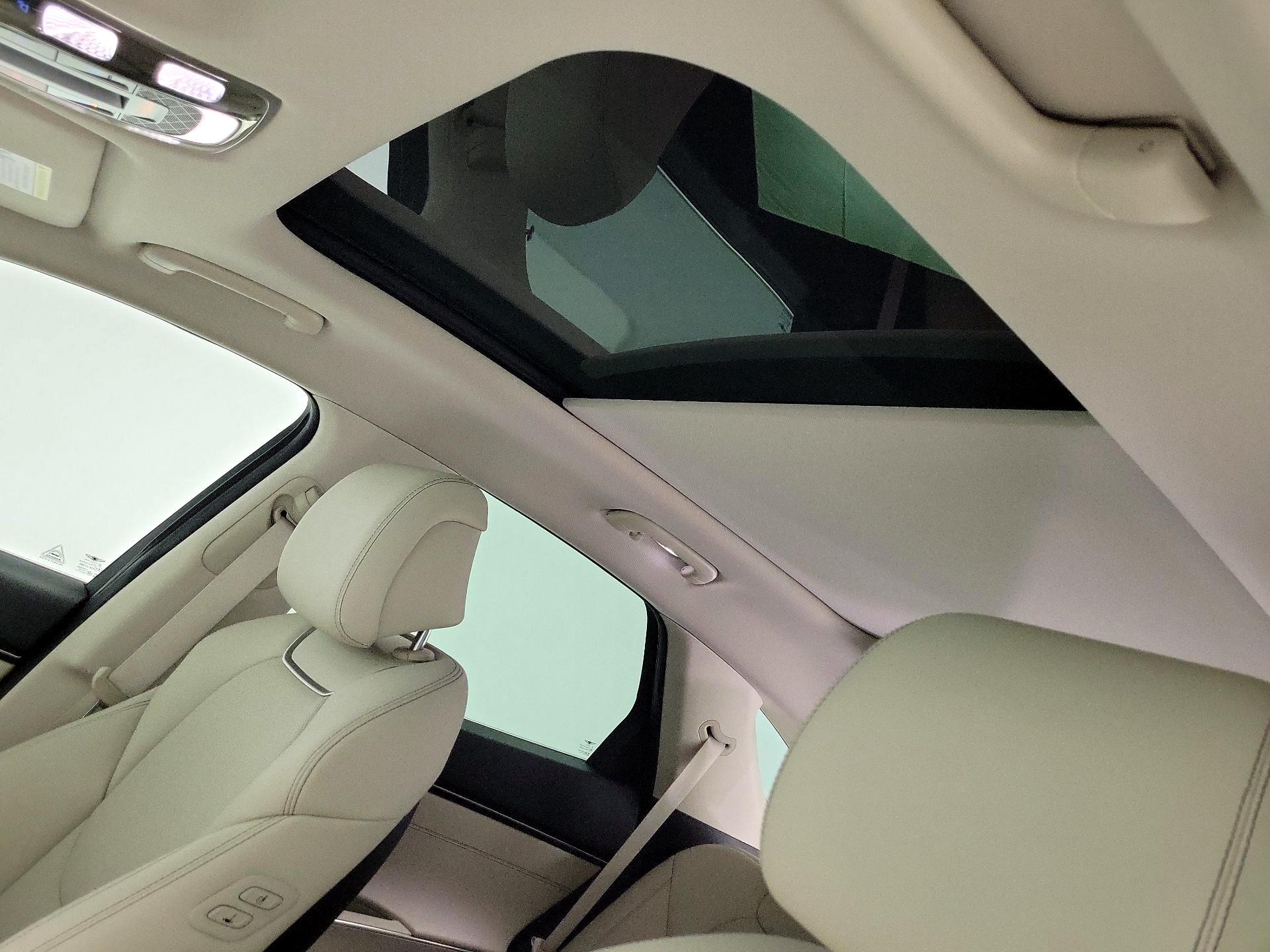 Thumbnail: 2023 Genesis GV70 - 20