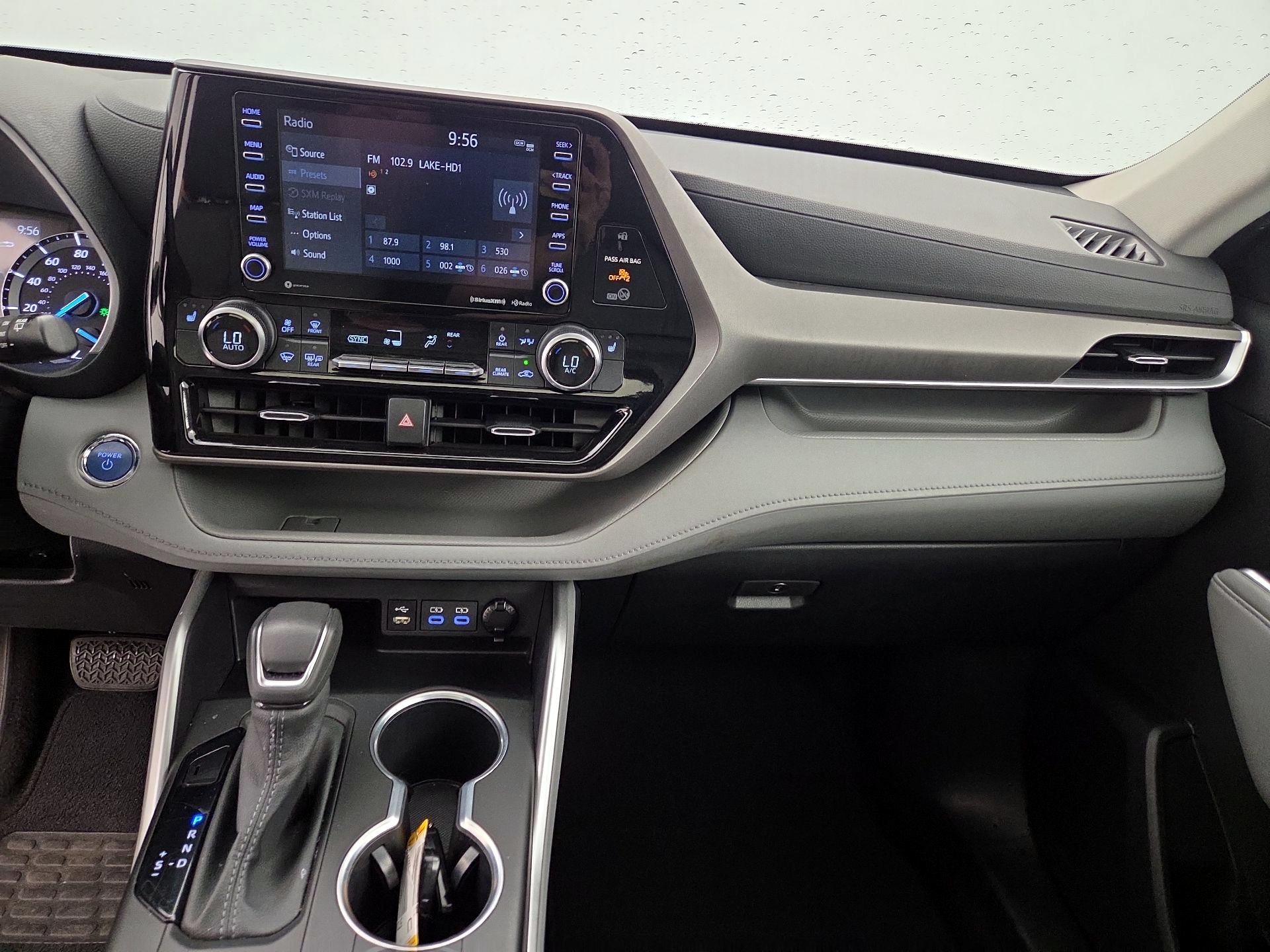 Thumbnail: 2022 Toyota Highlander - 9