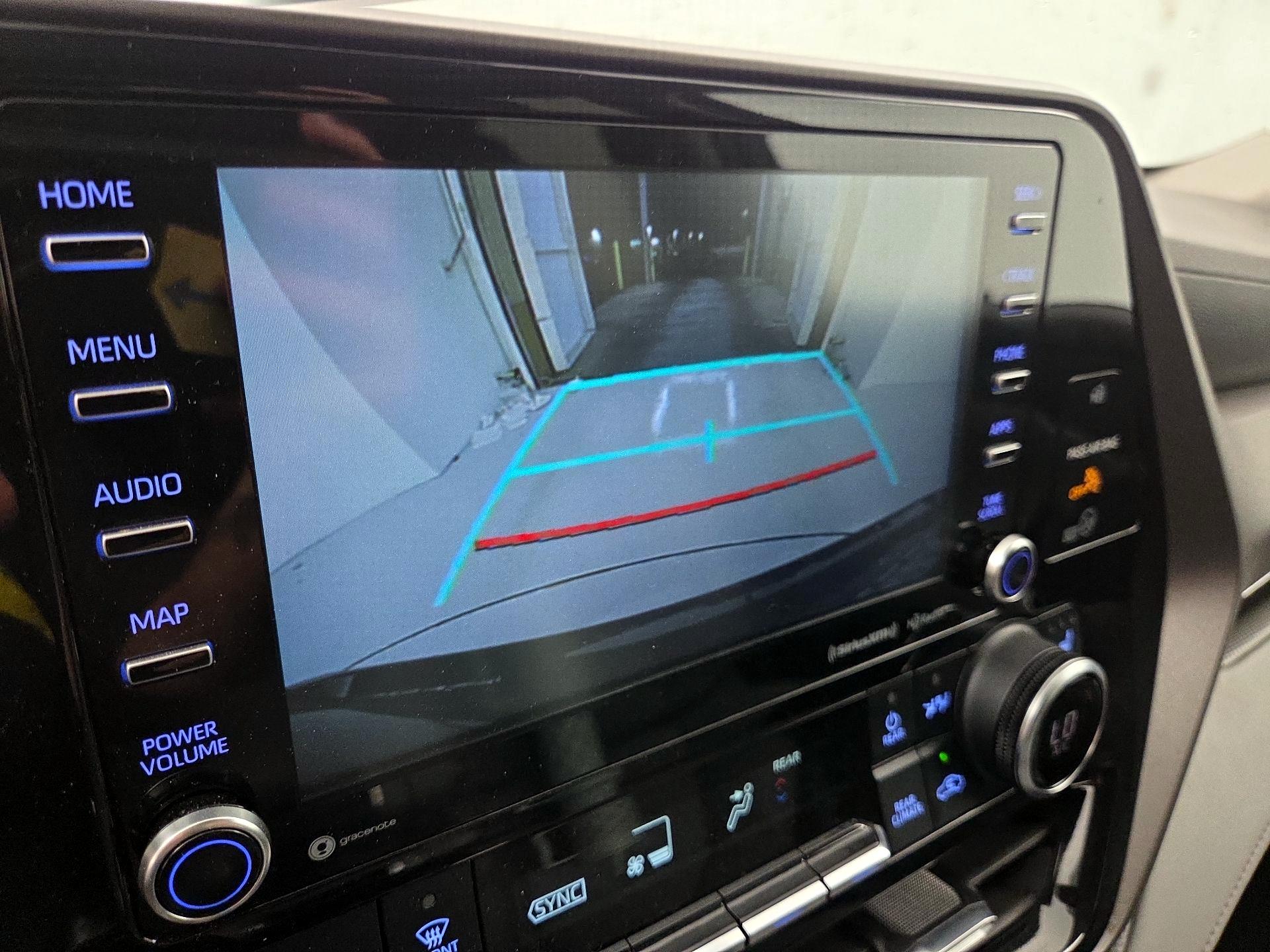Thumbnail: 2022 Toyota Highlander - 14