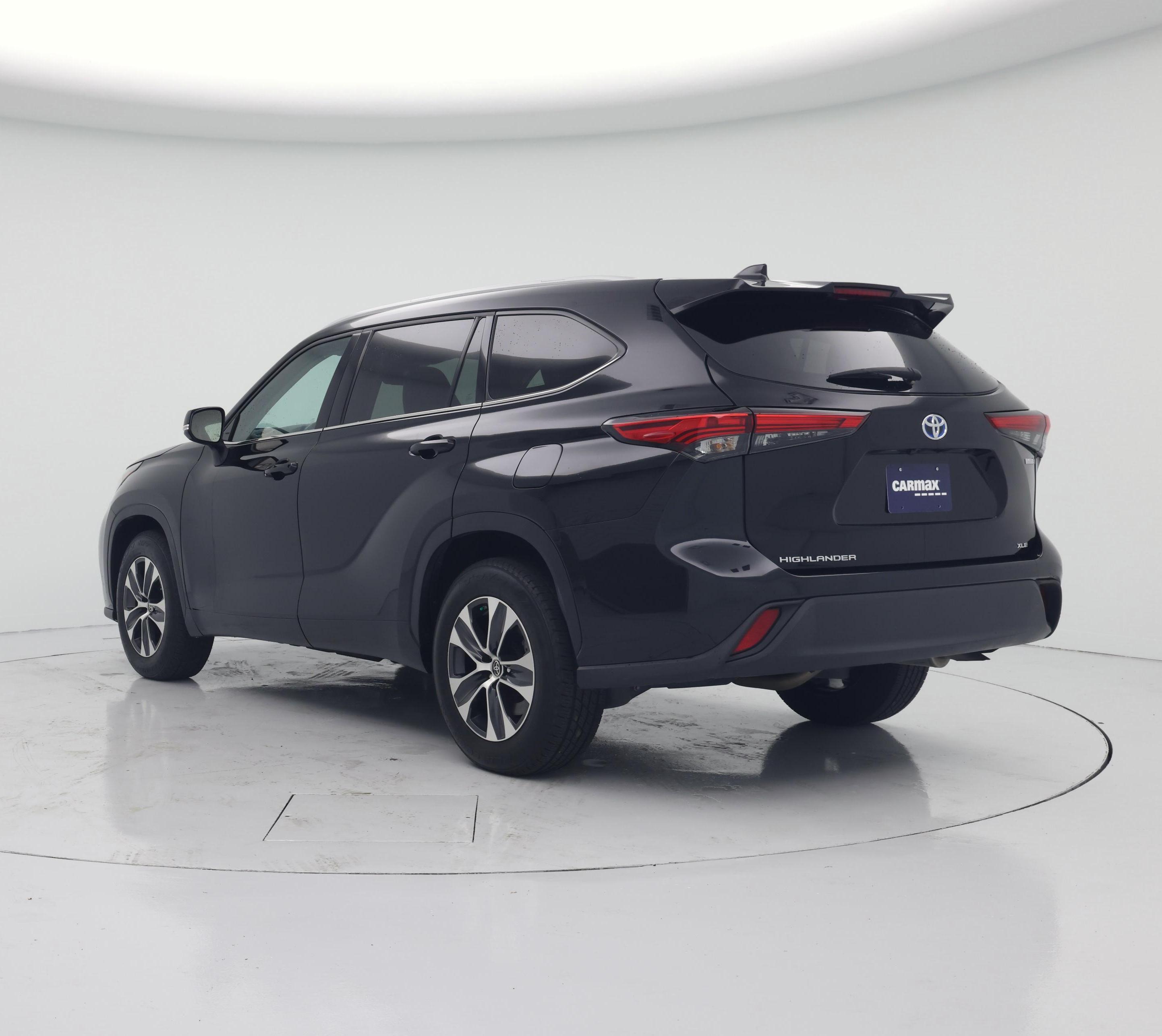 Thumbnail: 2022 Toyota Highlander - 2