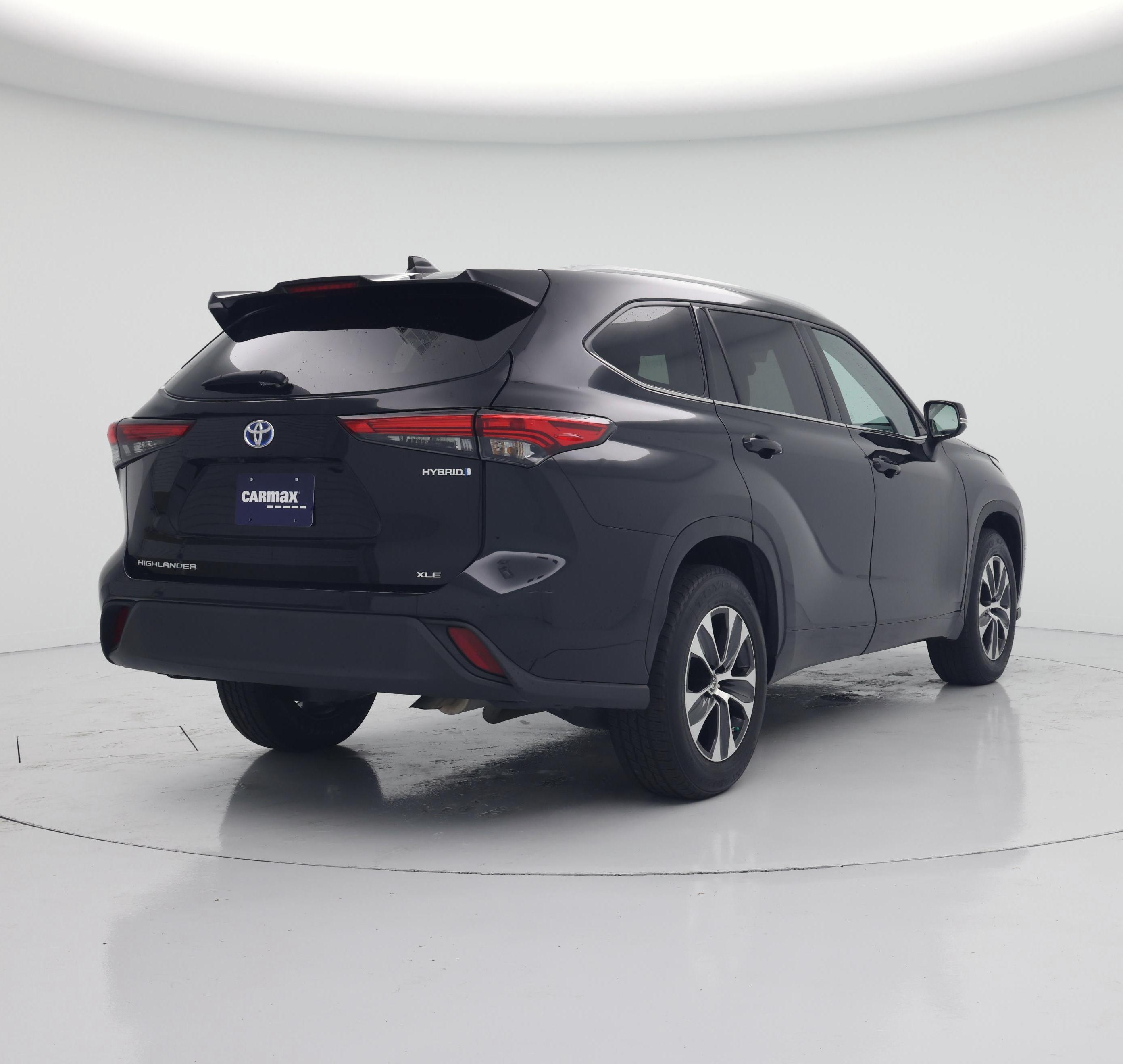 Thumbnail: 2022 Toyota Highlander - 8