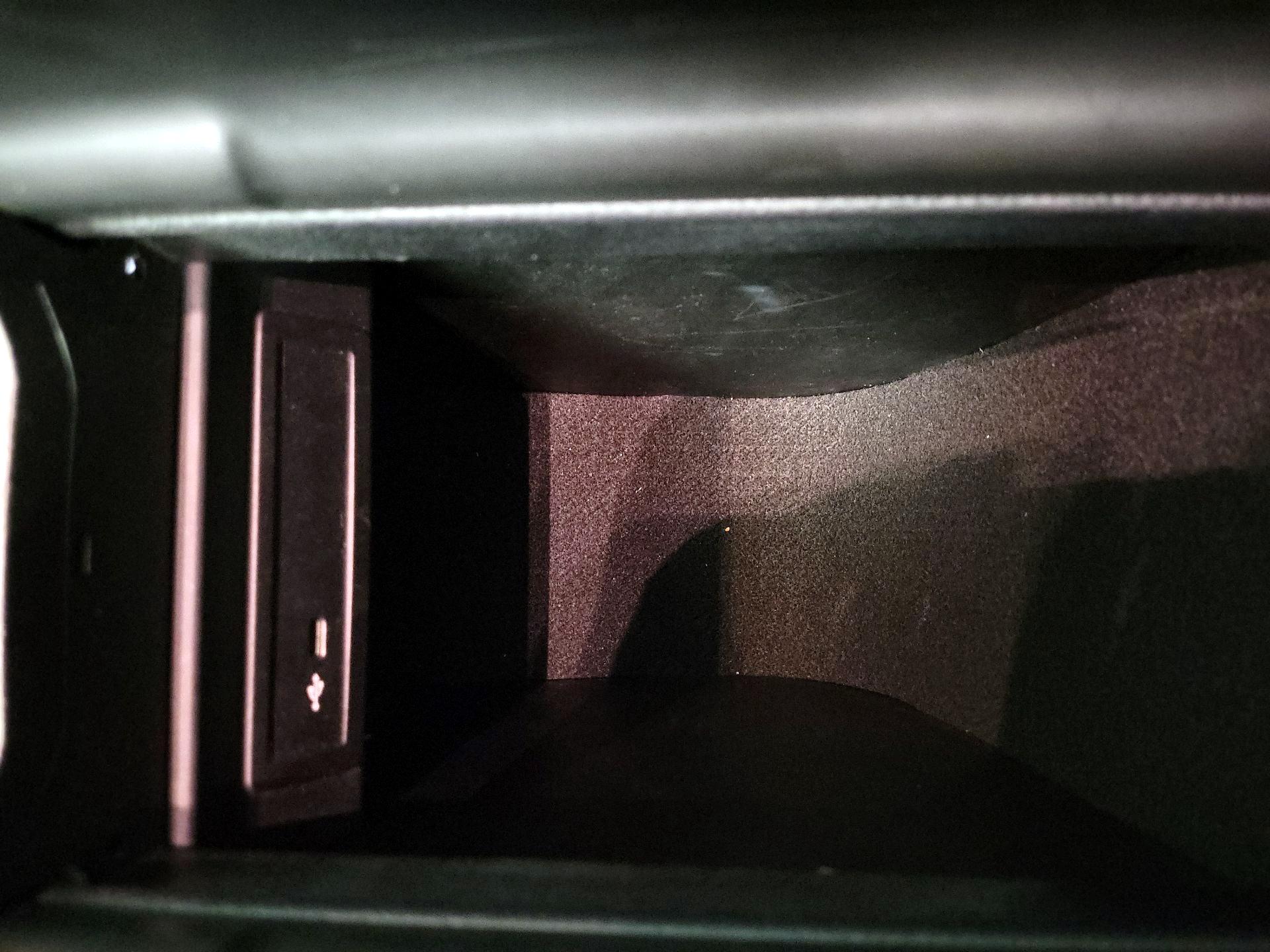 Thumbnail: 2021 Mercedes-Benz GLB - 18