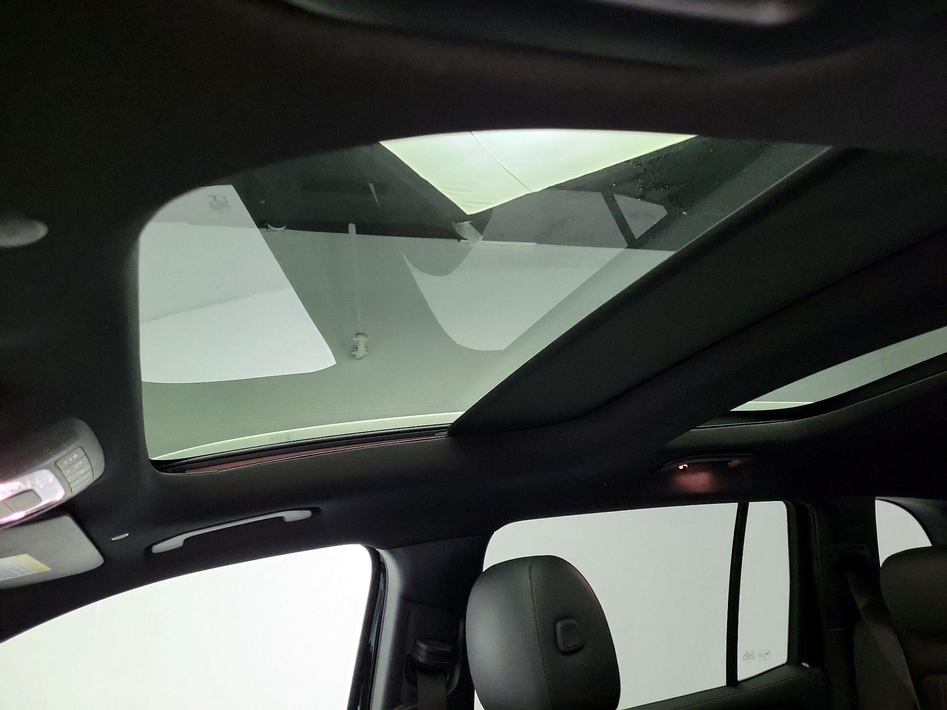 Thumbnail: 2021 Mercedes-Benz GLB - 19