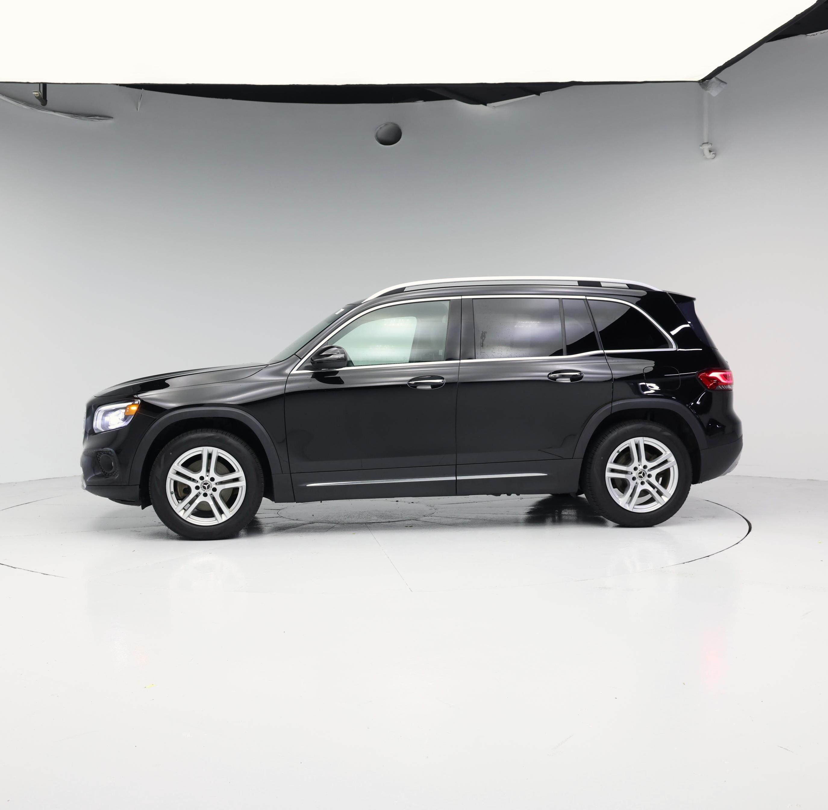 Thumbnail: 2021 Mercedes-Benz GLB - 3