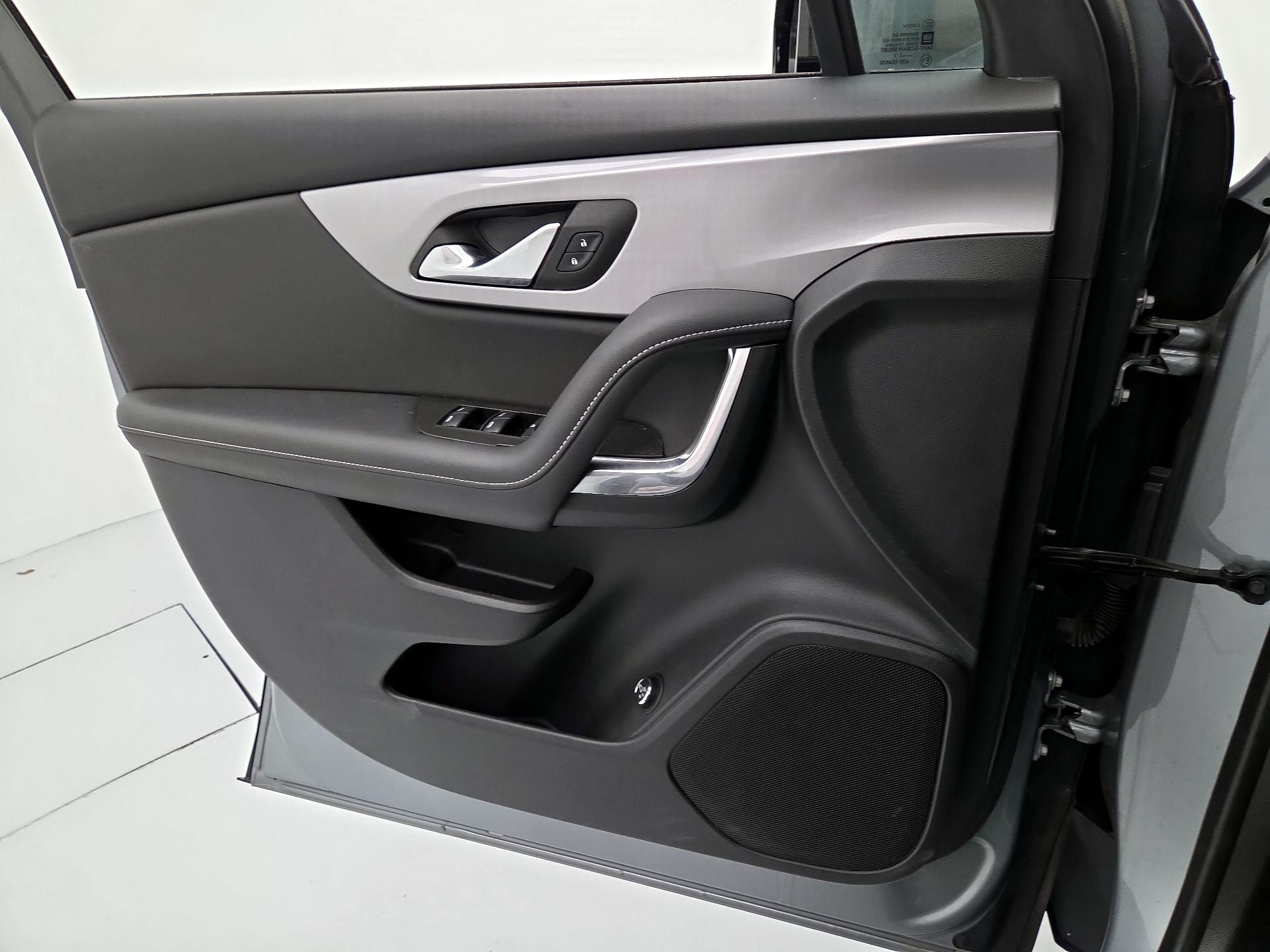 Thumbnail: 2024 Chevrolet Blazer - 12