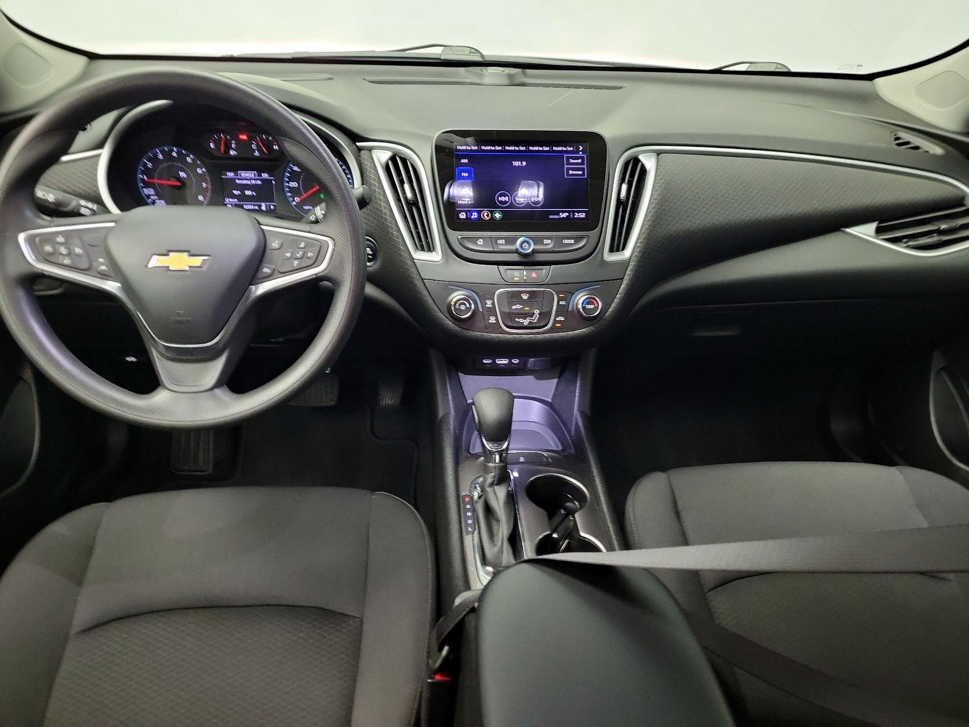 Thumbnail: 2023 Chevrolet Malibu - 9