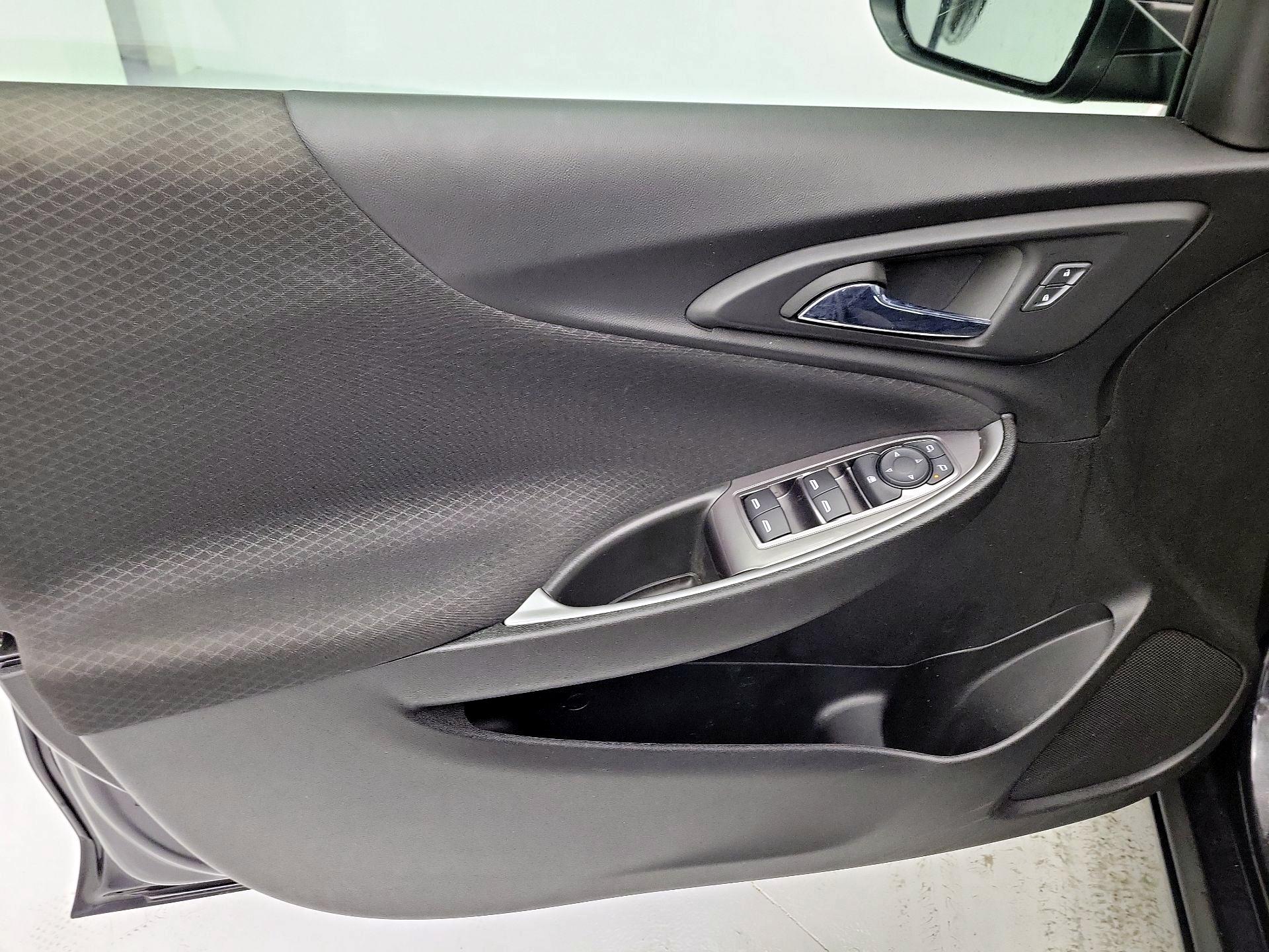 Thumbnail: 2023 Chevrolet Malibu - 12