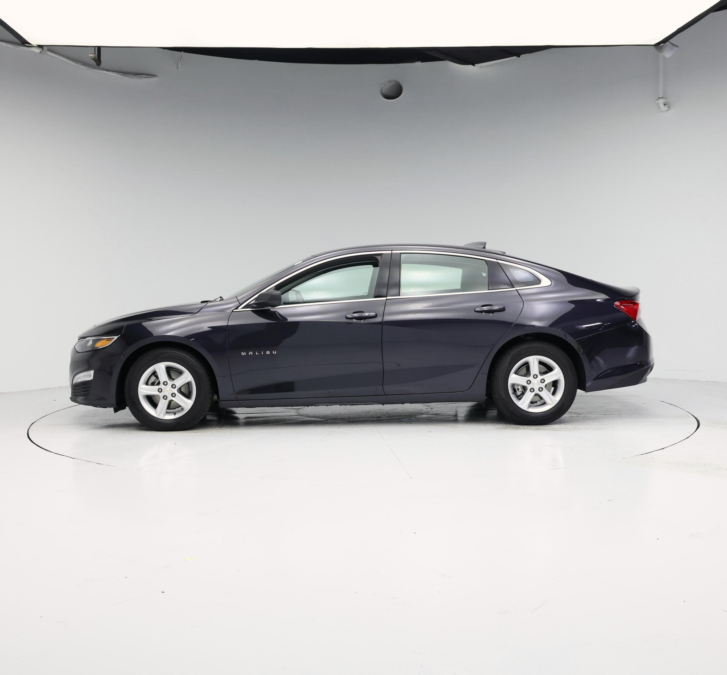 Thumbnail: 2023 Chevrolet Malibu - 3