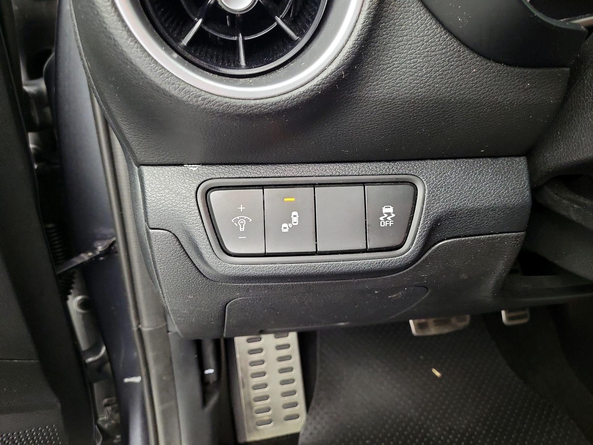 Thumbnail: 2024 Kia Forte - 13