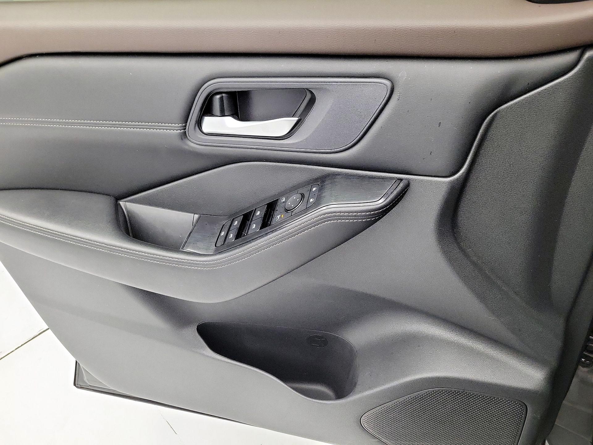 Thumbnail: 2023 Nissan Rogue - 12