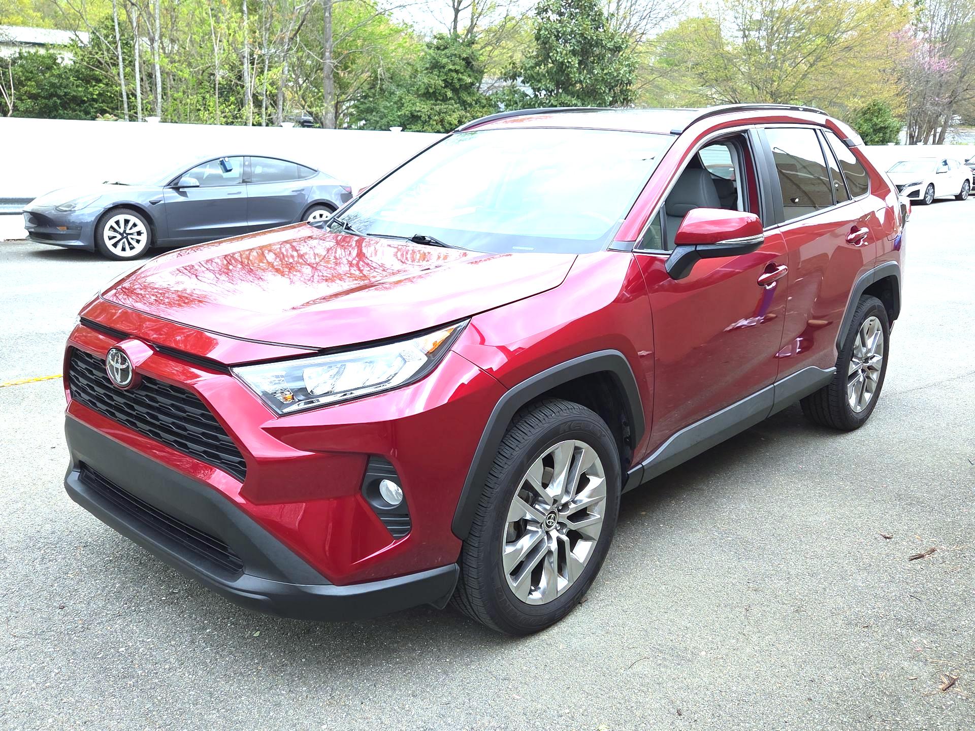 Thumbnail: 2020 Toyota RAV4 - 3