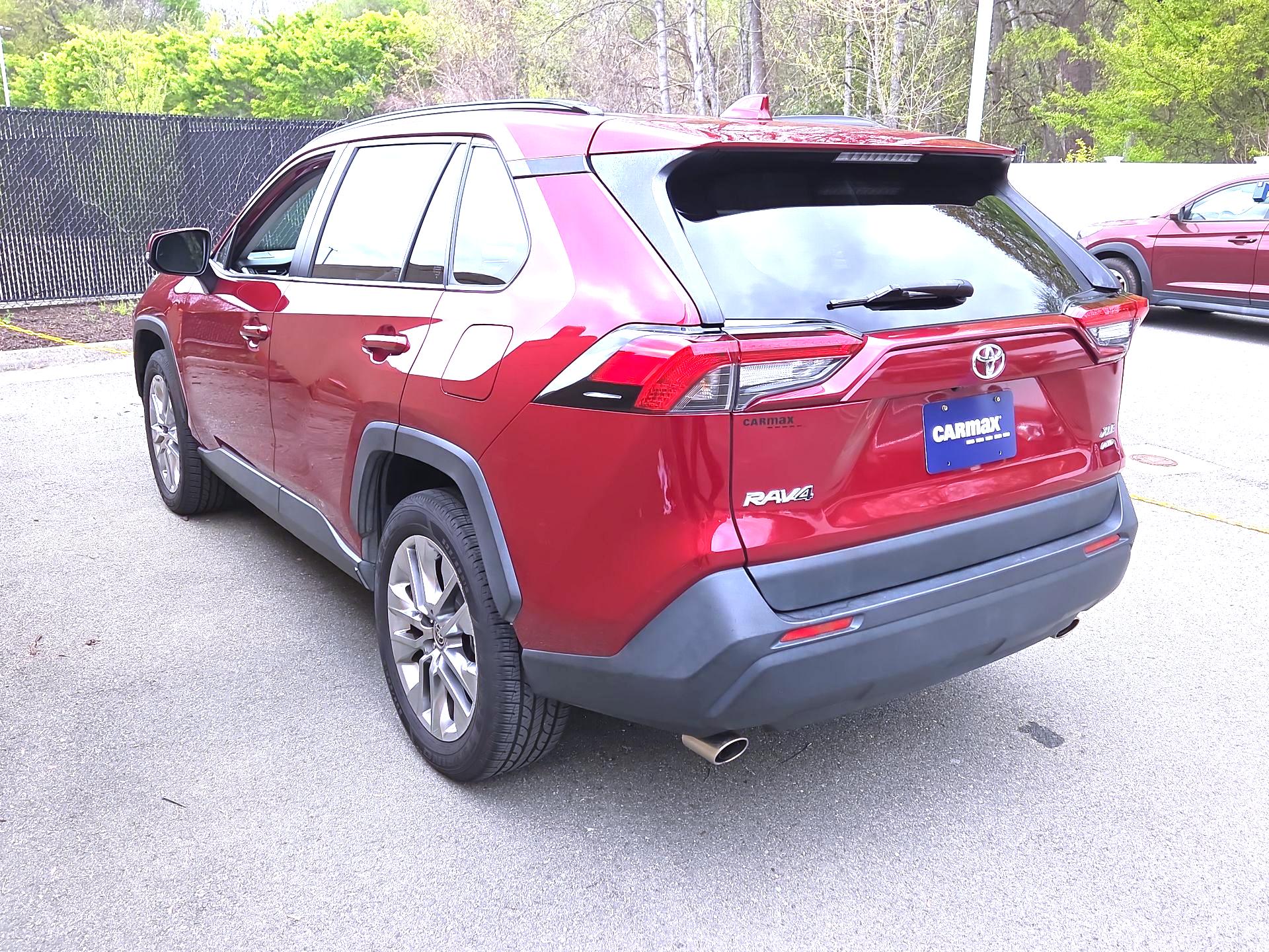 Thumbnail: 2020 Toyota RAV4 - 7