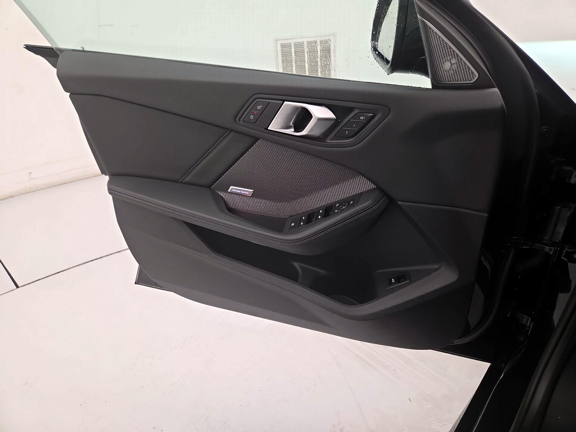 Thumbnail: 2025 BMW 2 Series - 12