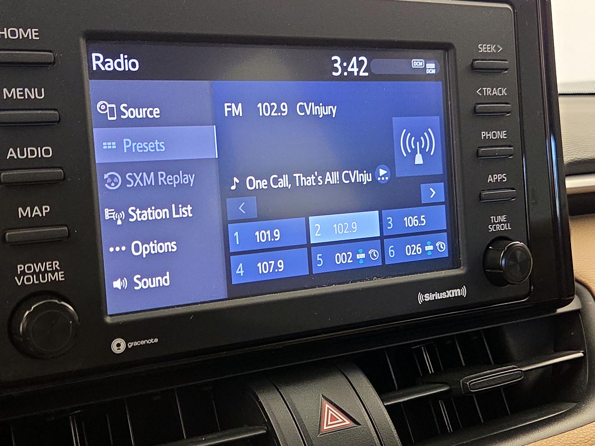 Thumbnail: 2021 Toyota RAV4 - 15