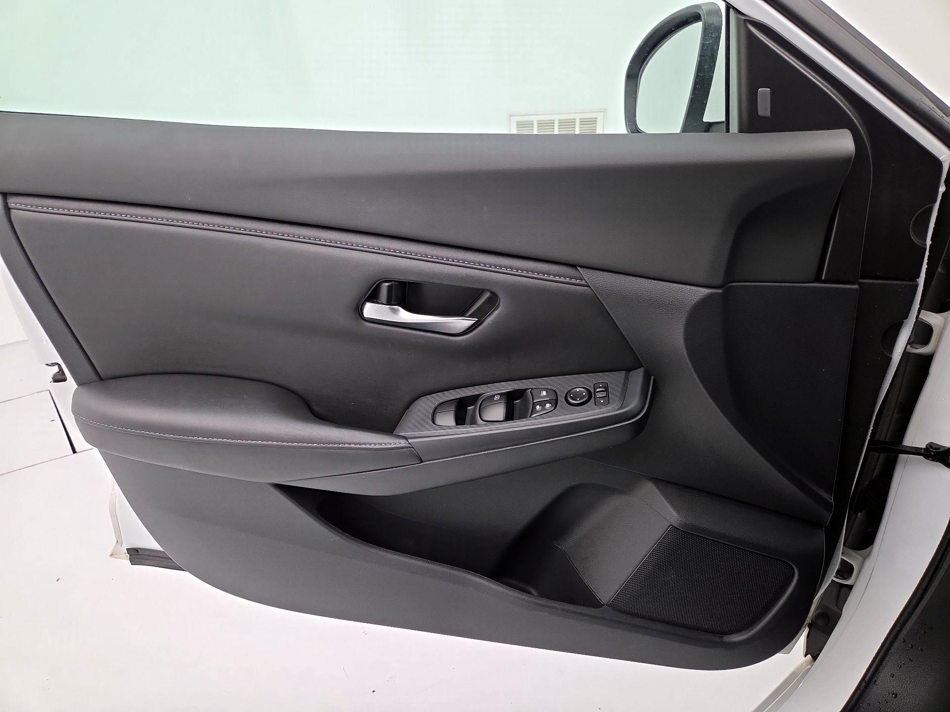 Thumbnail: 2023 Nissan Sentra - 12