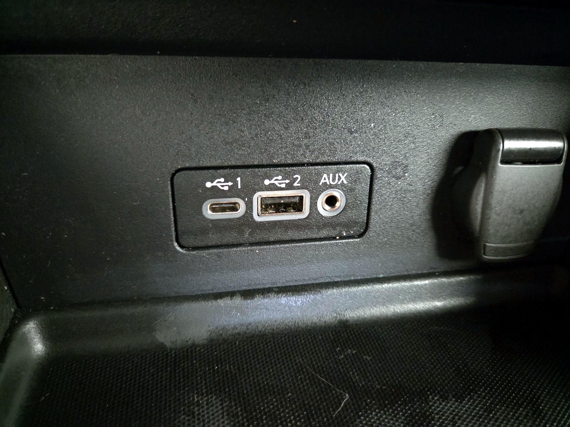 Thumbnail: 2023 Nissan Sentra - 18